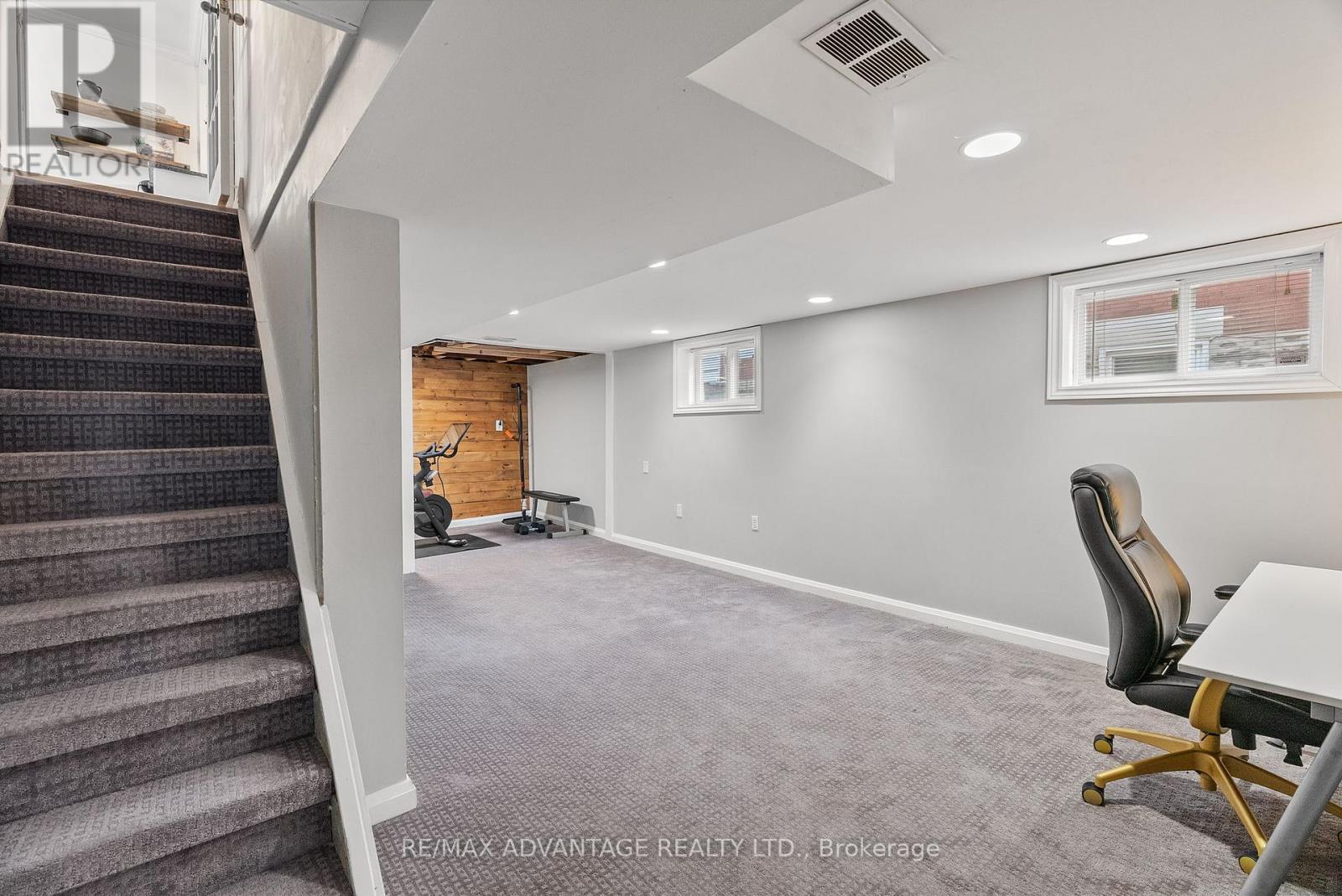 74 Emery Street E, London South, Ontario  N6C 2C8 - Photo 34 - X12590004