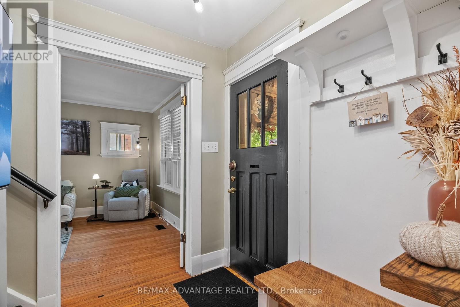 74 Emery Street E, London South, Ontario  N6C 2C8 - Photo 5 - X12590004