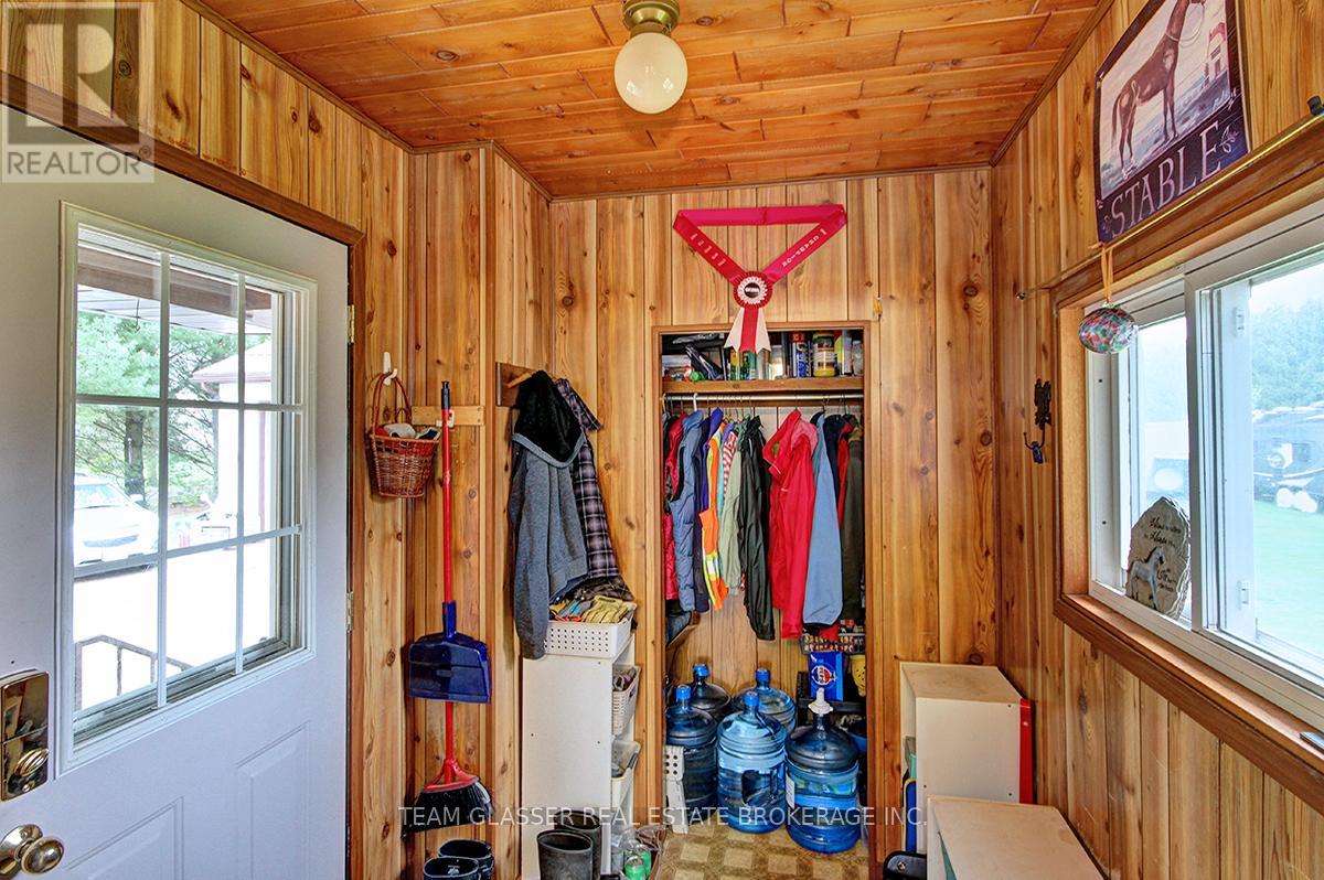 8200 Falconbridge Drive, Strathroy-Caradoc, Ontario  N0L 1W0 - Photo 15 - X12590030