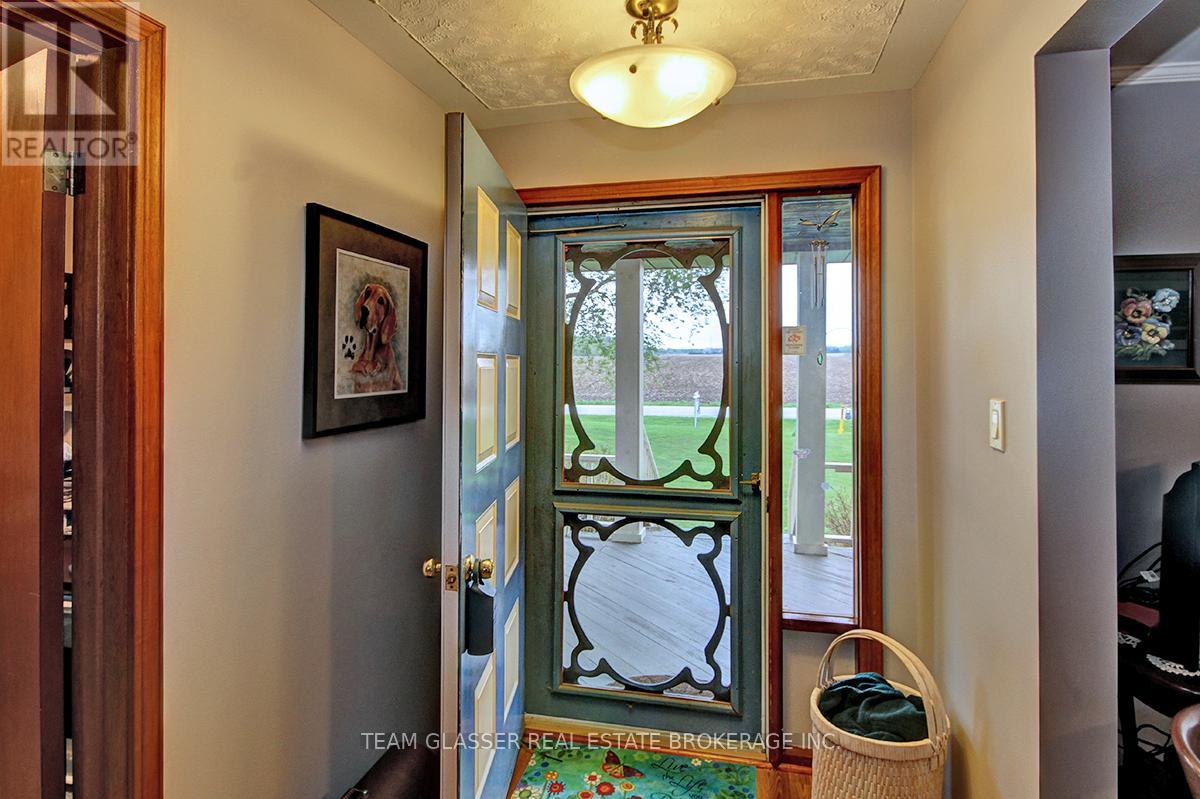 8200 Falconbridge Drive, Strathroy-Caradoc, Ontario  N0L 1W0 - Photo 4 - X12590030