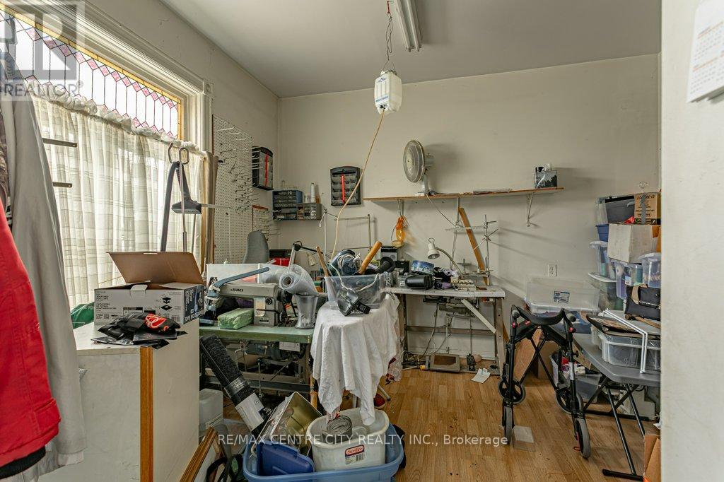 203 Rectory Street, London East, Ontario  N5Z 2A6 - Photo 6 - X12590070