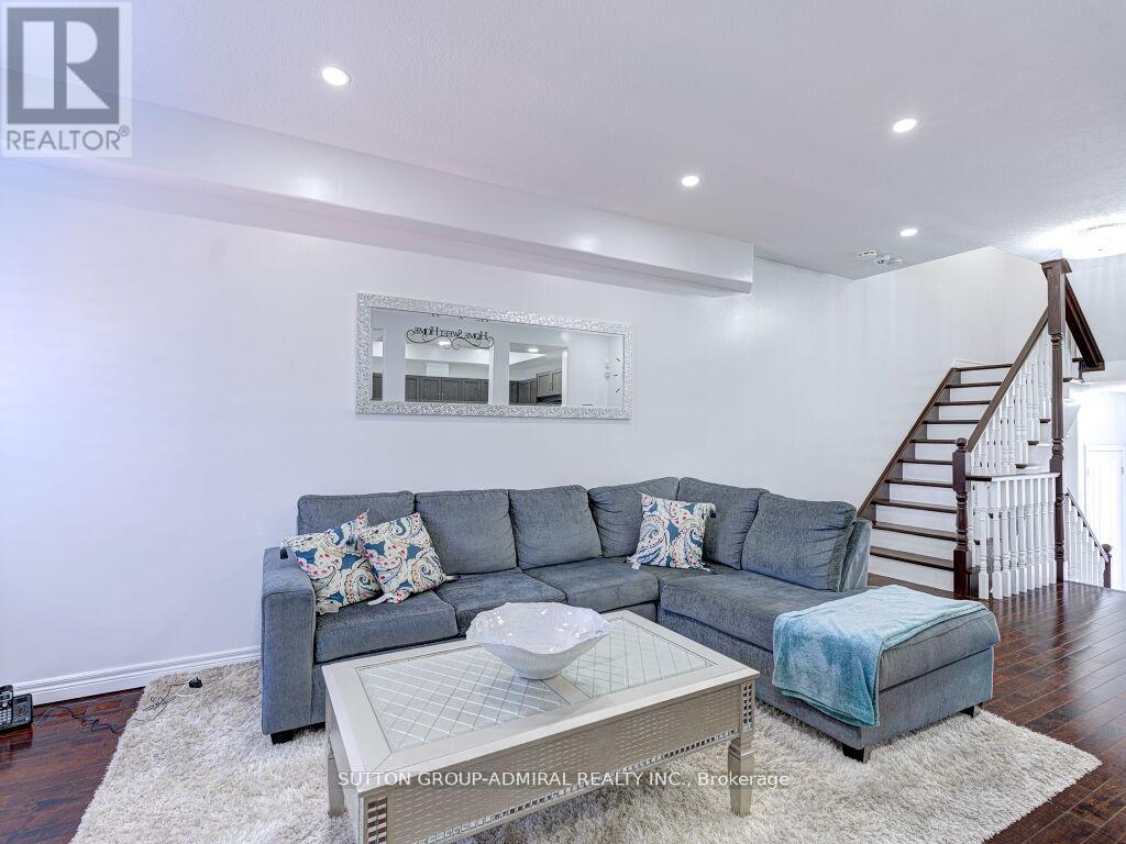 31 Palacebeach Trail, Hamilton, Ontario  L8E 0B9 - Photo 10 - X12589674