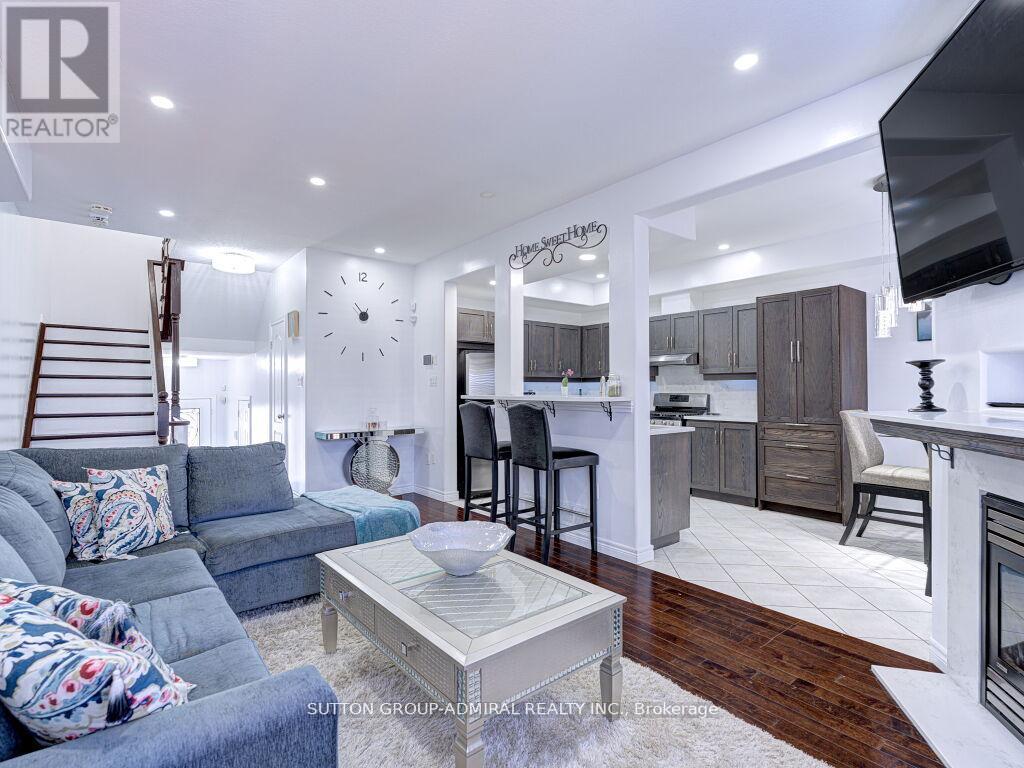 31 Palacebeach Trail, Hamilton, Ontario  L8E 0B9 - Photo 11 - X12589674