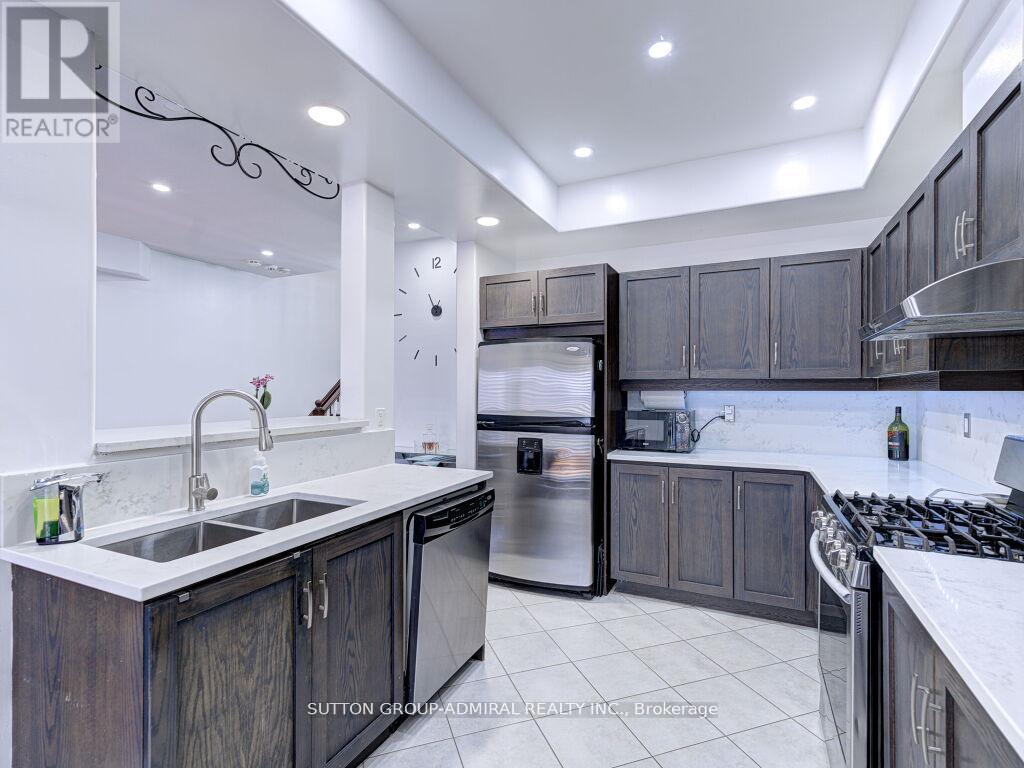 31 Palacebeach Trail, Hamilton, Ontario  L8E 0B9 - Photo 15 - X12589674