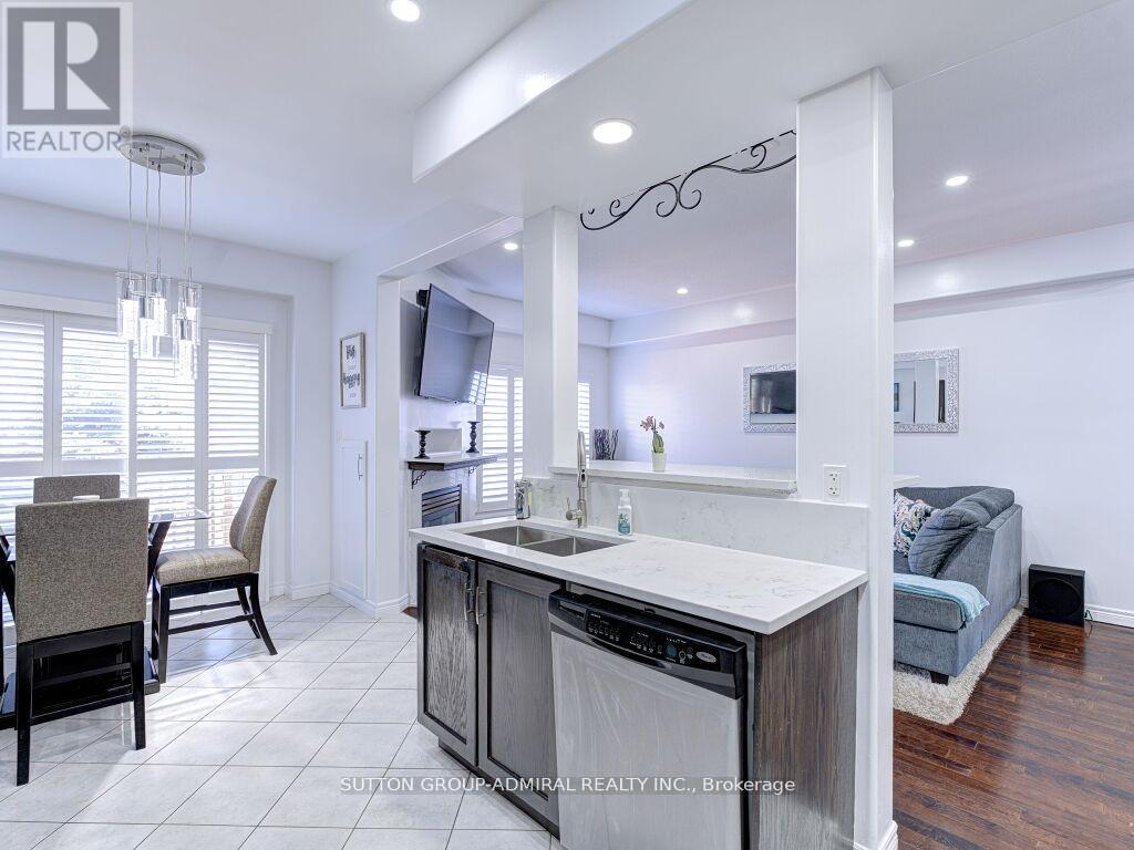 31 Palacebeach Trail, Hamilton, Ontario  L8E 0B9 - Photo 16 - X12589674