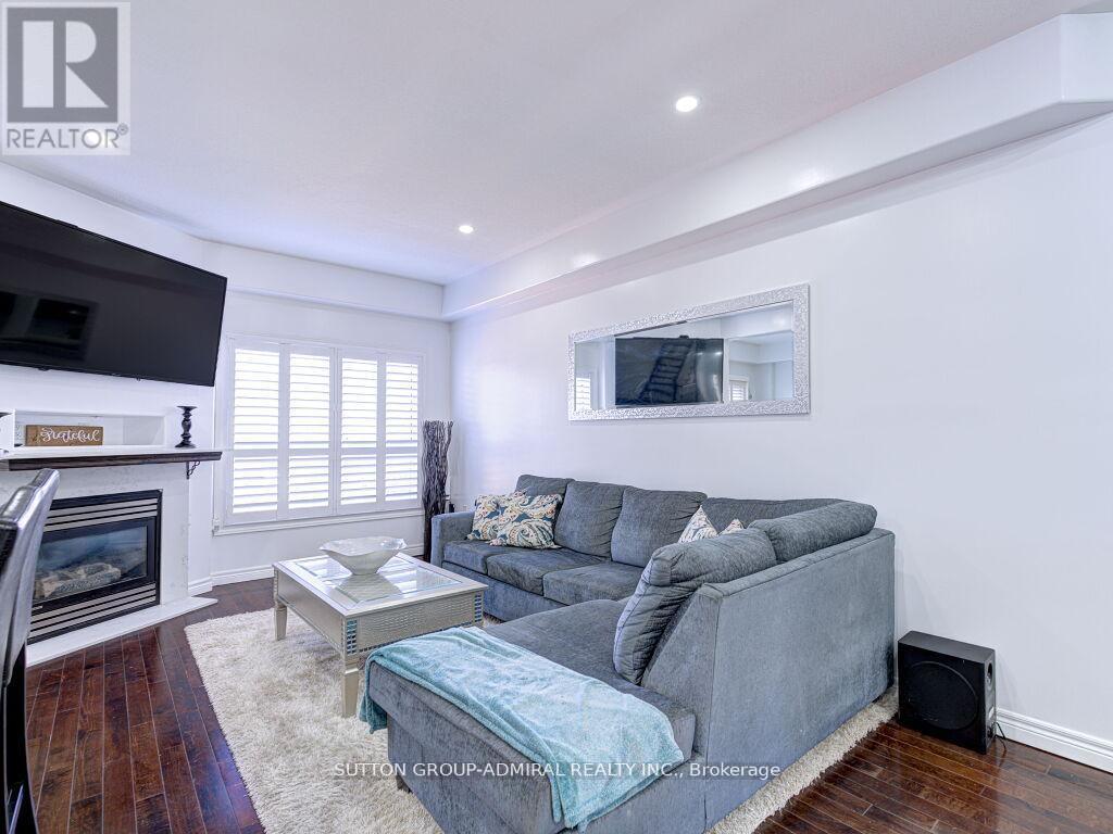 31 Palacebeach Trail, Hamilton, Ontario  L8E 0B9 - Photo 9 - X12589674