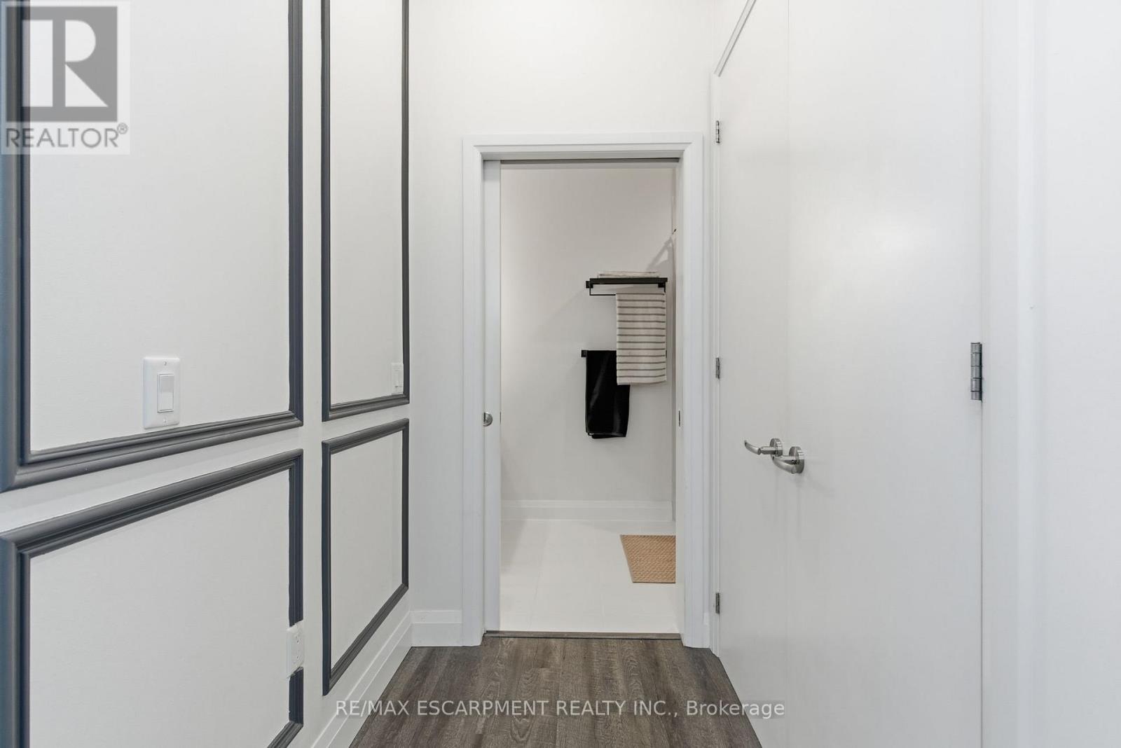 120 - 1 Redfern Avenue, Hamilton, Ontario  L9C 0E6 - Photo 20 - X12589716