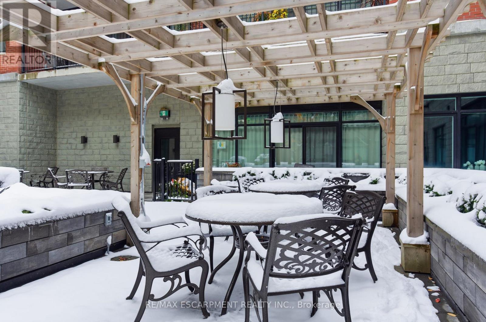 120 - 1 Redfern Avenue, Hamilton, Ontario  L9C 0E6 - Photo 28 - X12589716