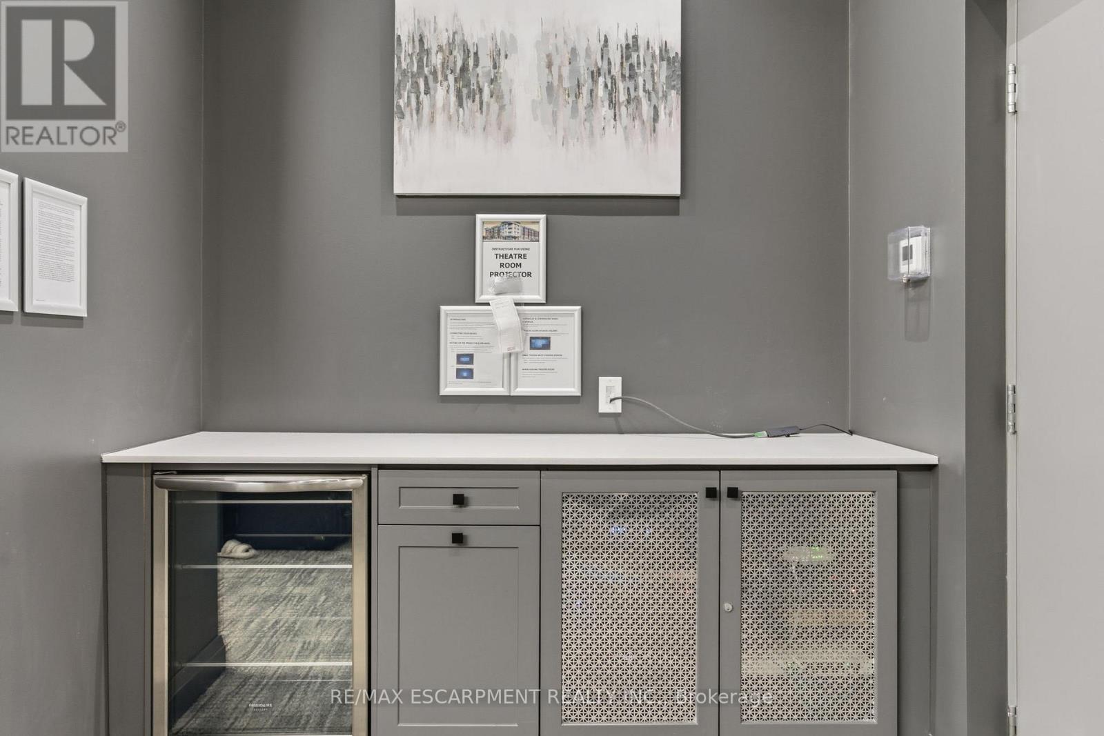 120 - 1 Redfern Avenue, Hamilton, Ontario  L9C 0E6 - Photo 40 - X12589716