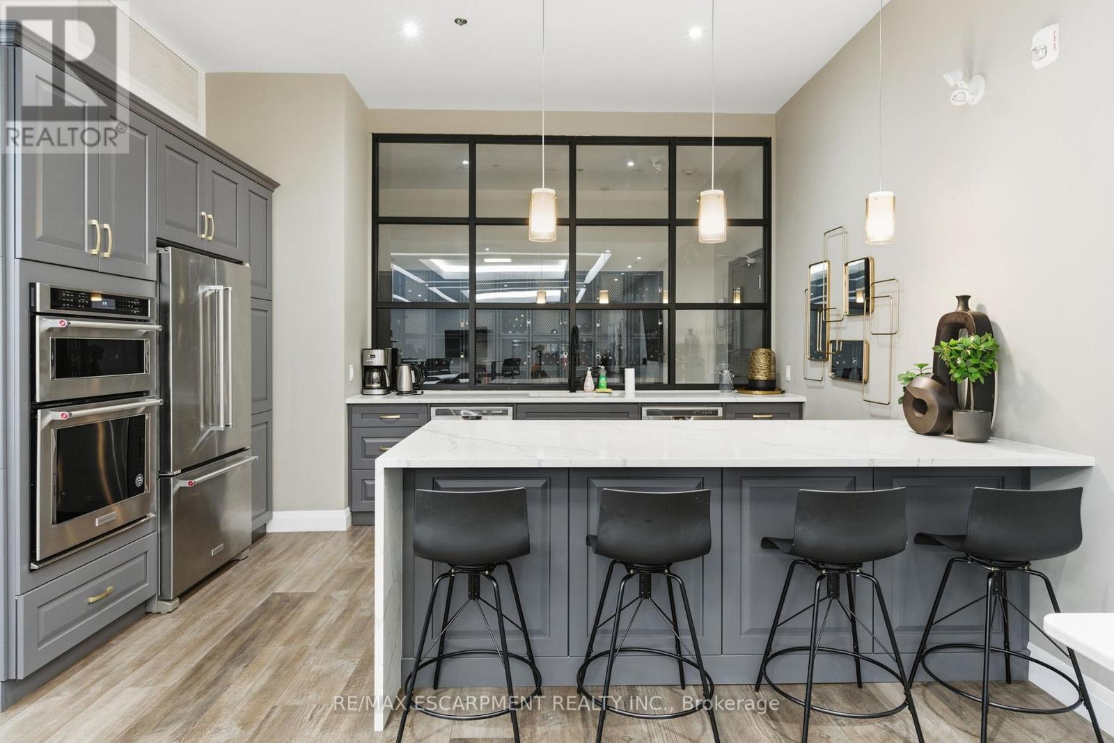 120 - 1 Redfern Avenue, Hamilton, Ontario  L9C 0E6 - Photo 42 - X12589716