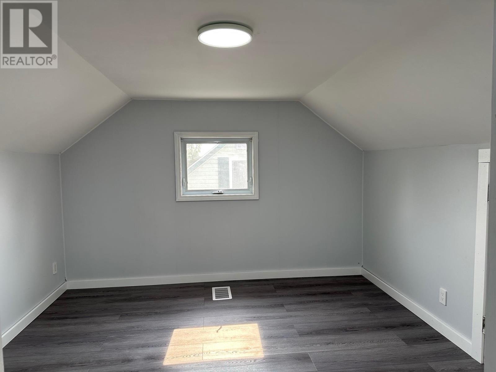 18 Elizabeth Ave, Terrace Bay, Ontario  P0T 2W0 - Photo 15 - TB252159