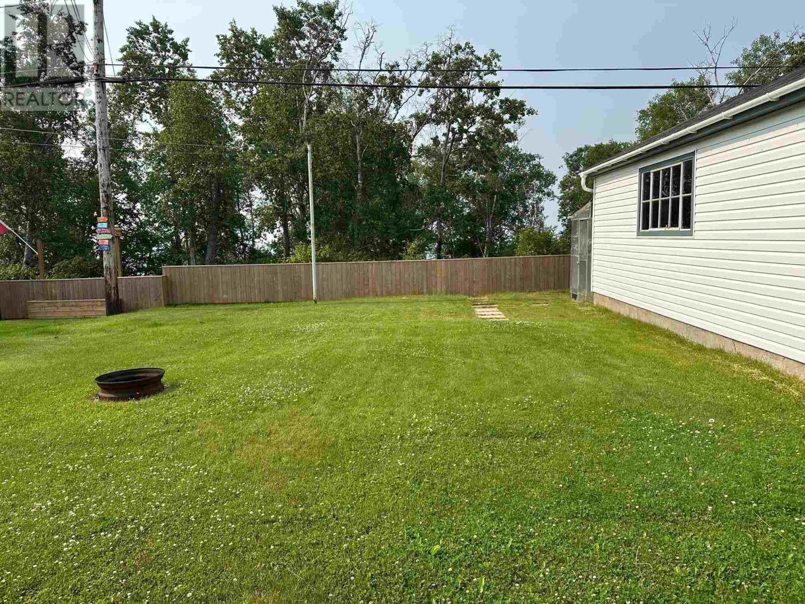 18 Elizabeth Ave, Terrace Bay, Ontario  P0T 2W0 - Photo 4 - TB252159