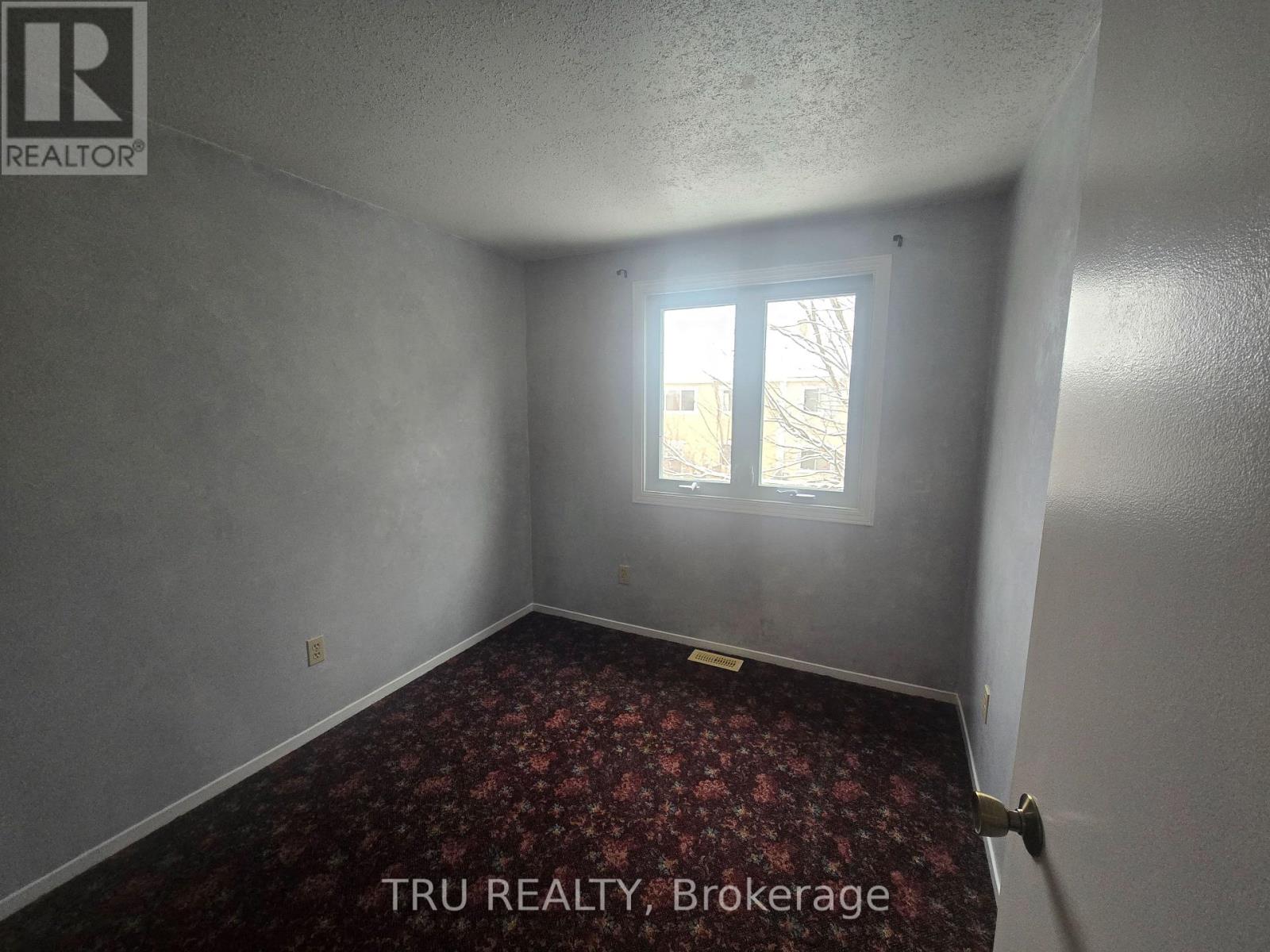 538 Seyton Drive, Ottawa, Ontario K2H 9B2 - Photo 11 - X12589948