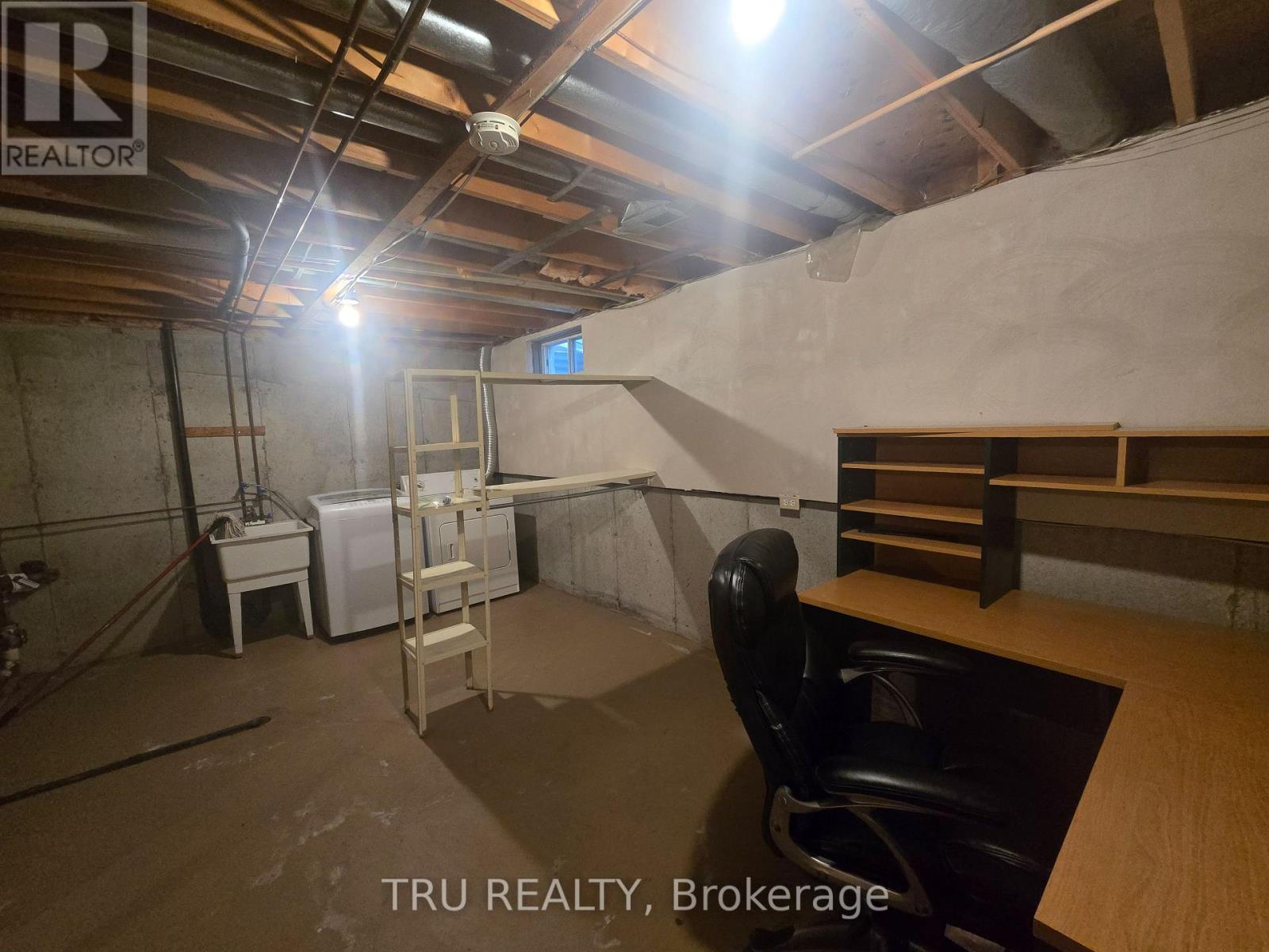 538 Seyton Drive, Ottawa, Ontario K2H 9B2 - Photo 12 - X12589948