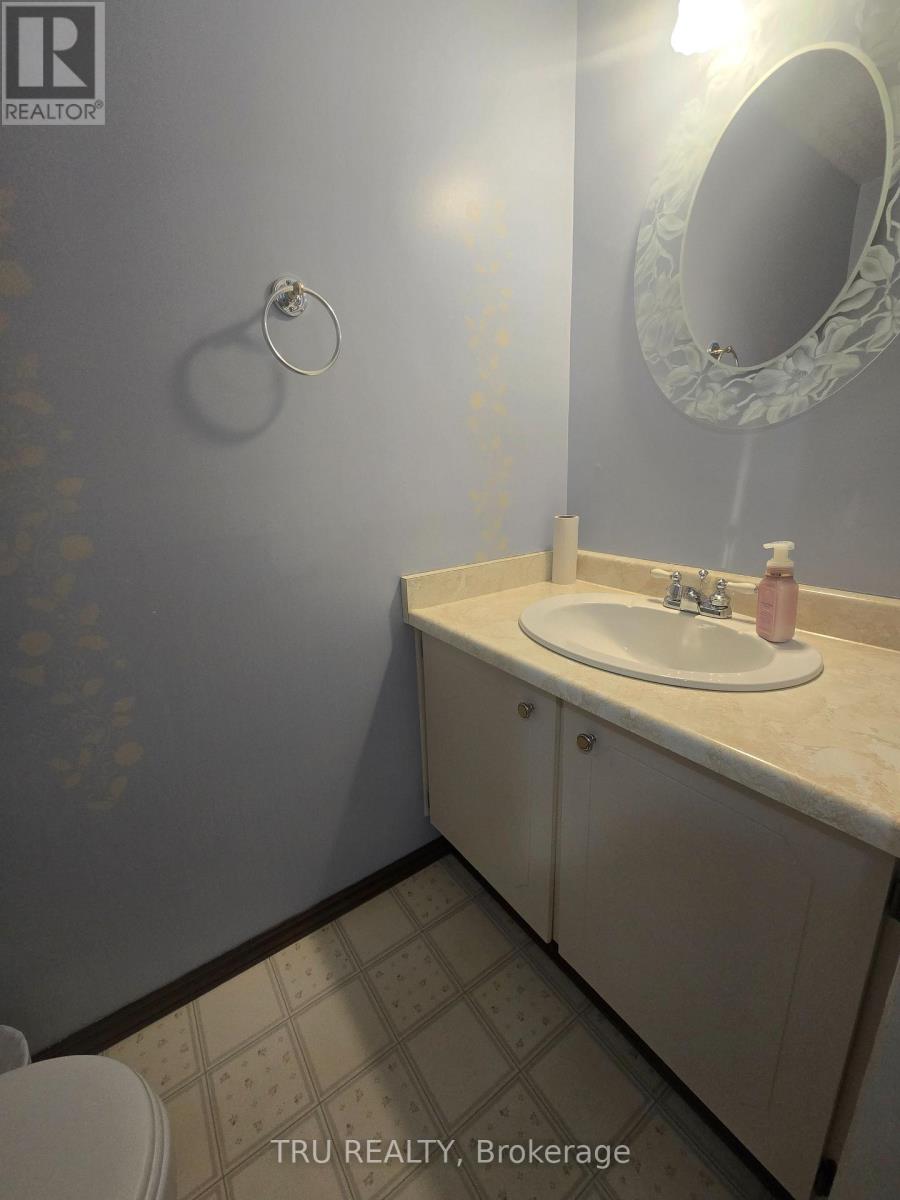 538 Seyton Drive, Ottawa, Ontario K2H 9B2 - Photo 14 - X12589948