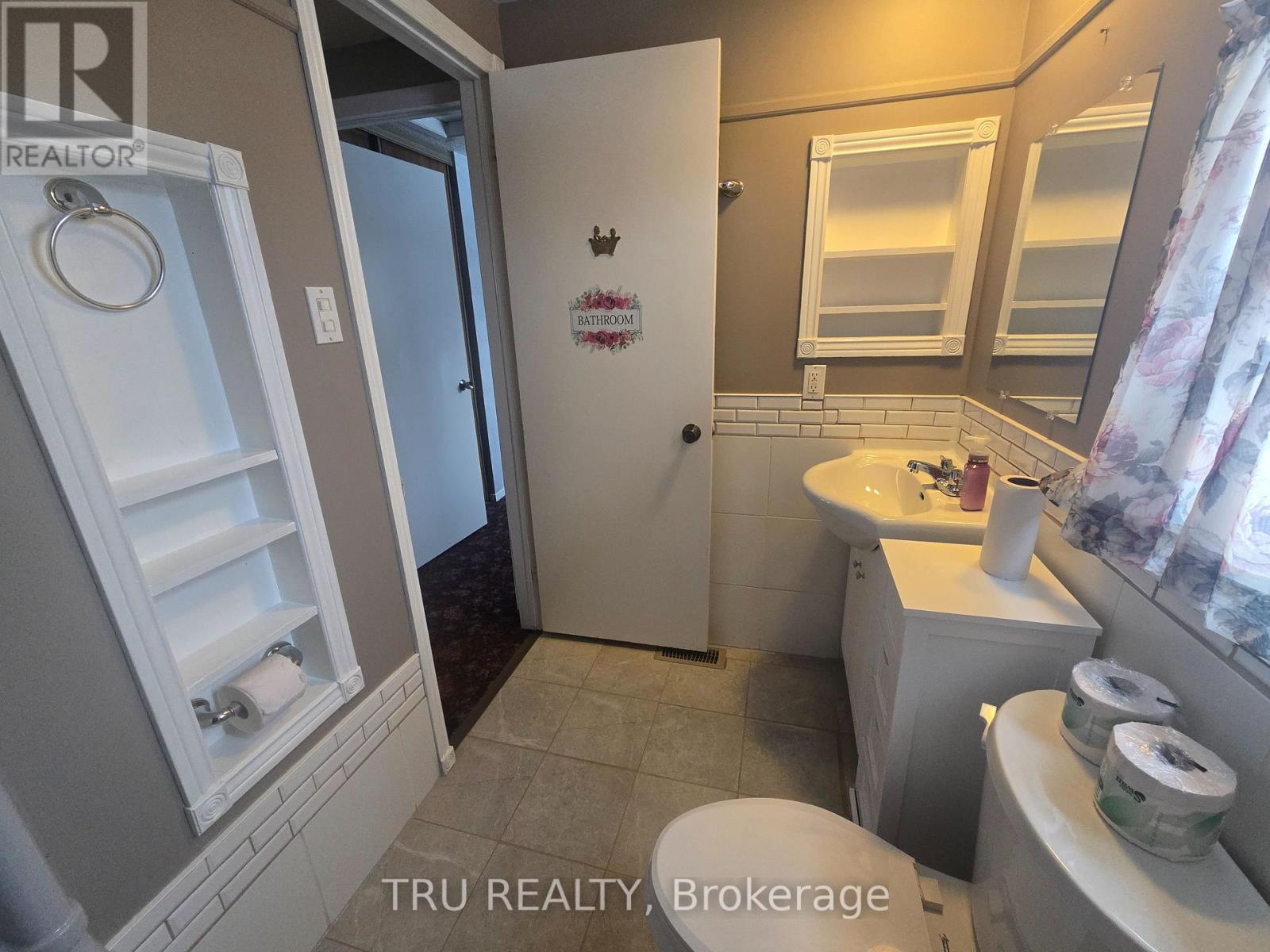 538 Seyton Drive, Ottawa, Ontario K2H 9B2 - Photo 7 - X12589948