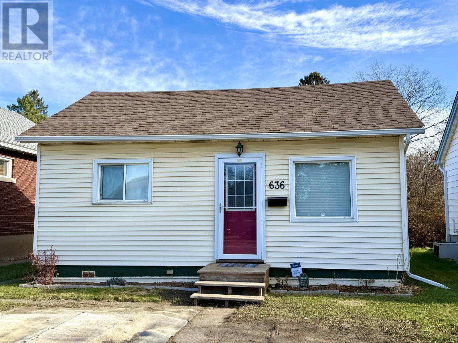 636 Vickers St N, Thunder Bay, Ontario  P7C 4B7 - Photo 2 - TB253479