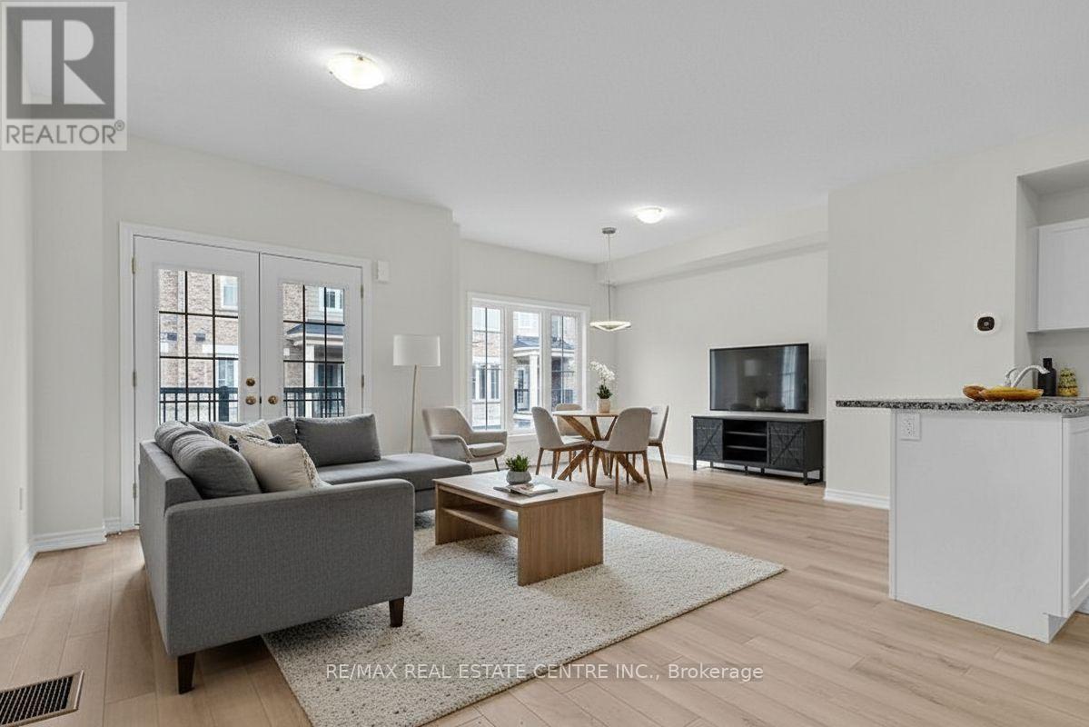 147 - 677 Park Road N, Brantford, Ontario N3R 0C2 - Photo 2 - X12583612