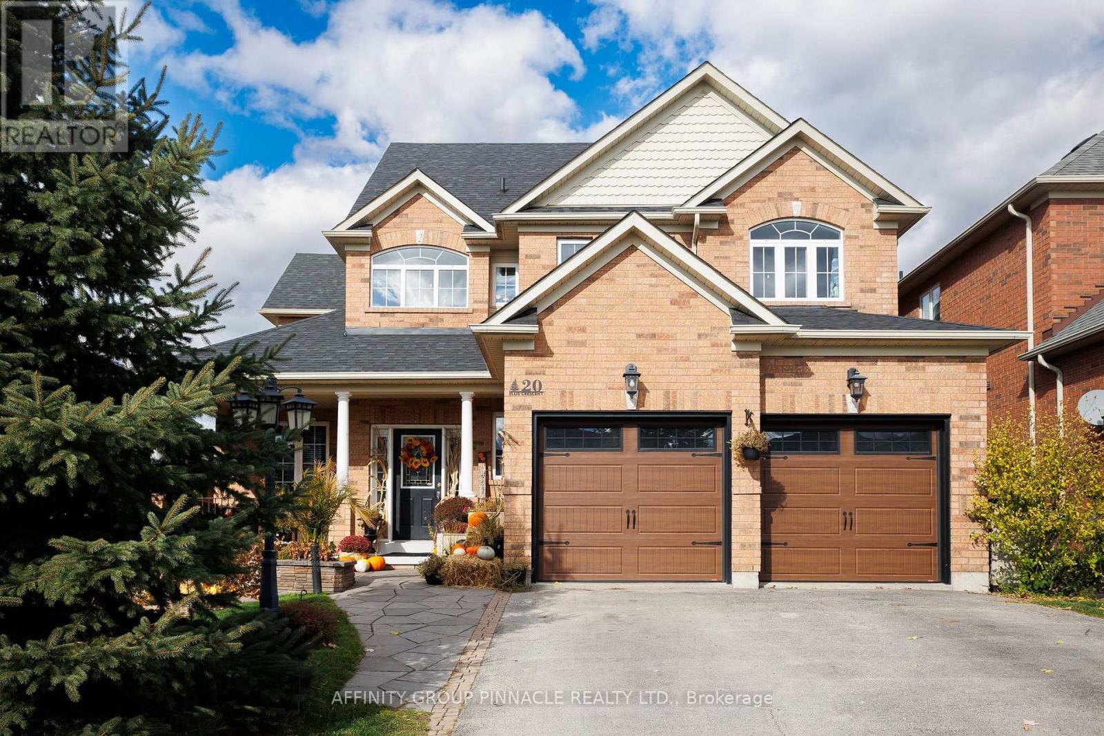 20 ELLIS CRESCENT, Kawartha Lakes, Ontario