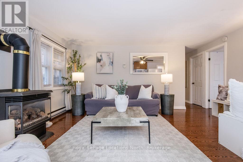 55 47th Street N, Wasaga Beach, Ontario  L9Y 1Y5 - Photo 2 - S12589930