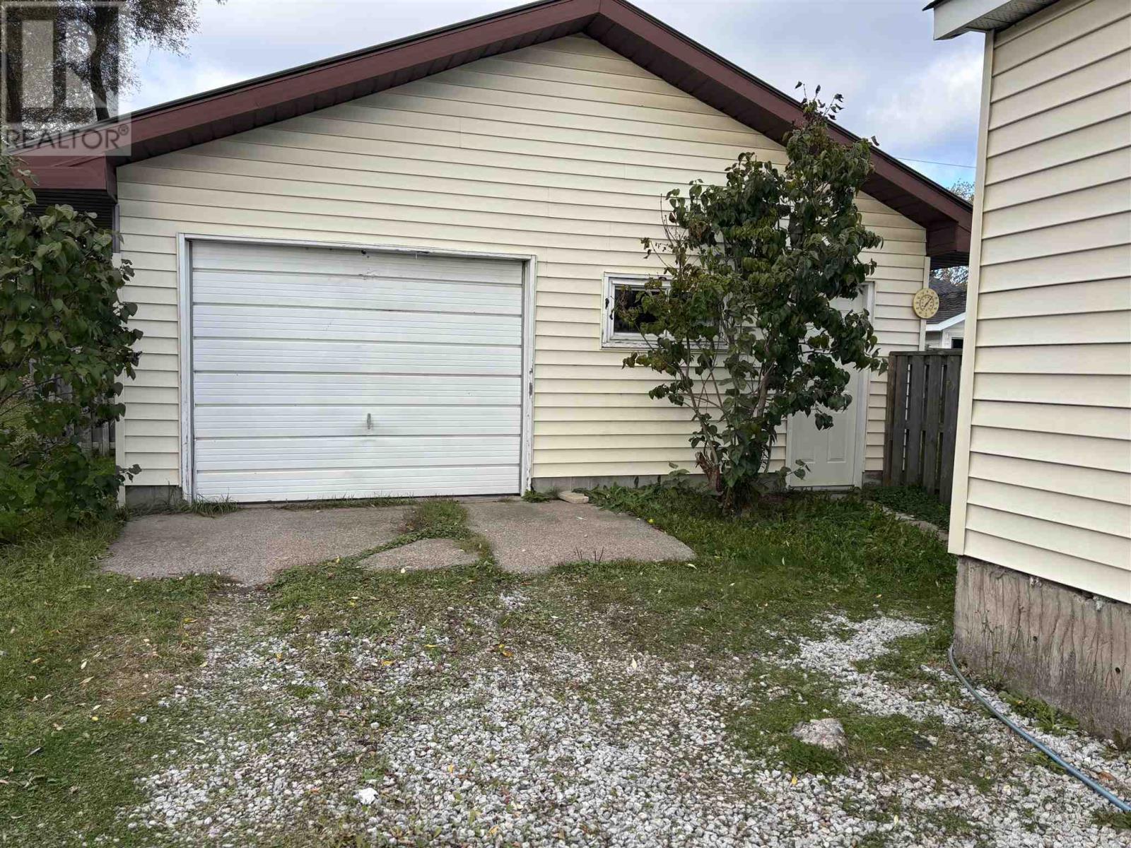 78 Mcnabb St, Sault Ste. Marie, Ontario P6B 1X8 - Photo 2 - SM253114