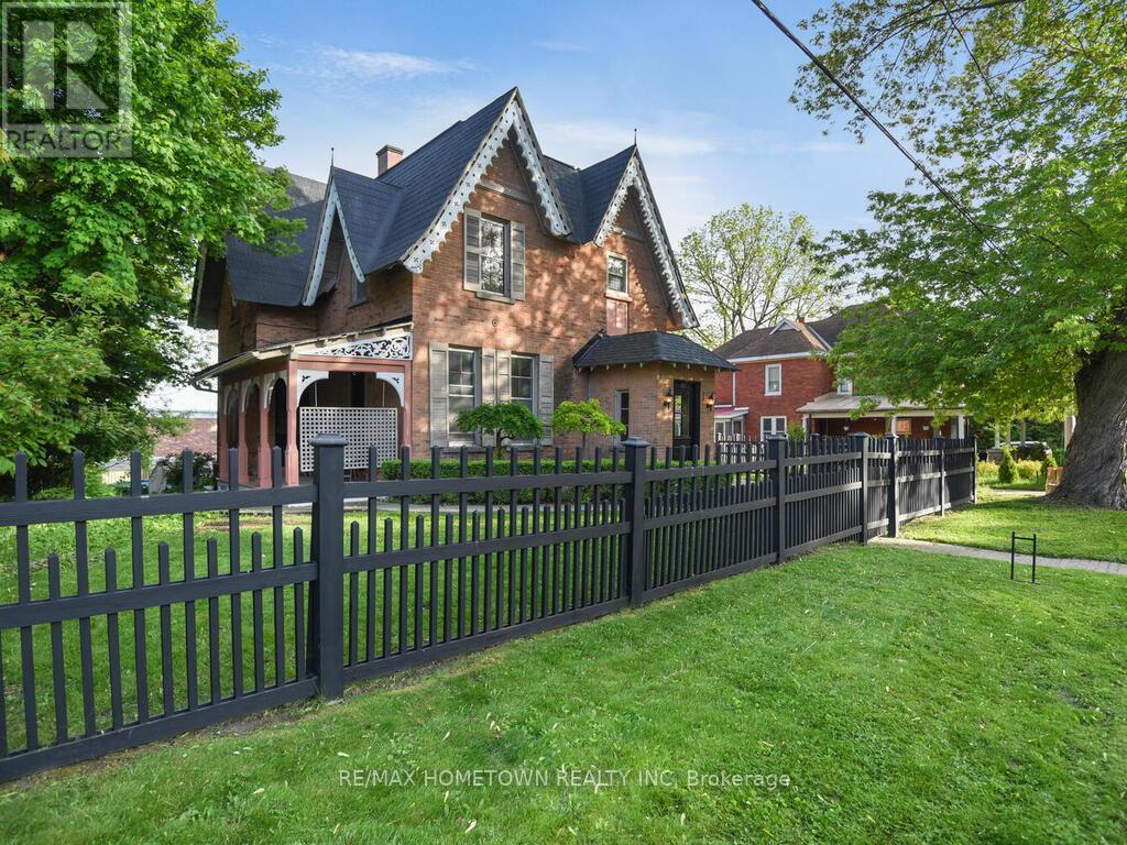 157 Dibble Street W, Prescott, Ontario  K0E 1T0 - Photo 2 - X12589844