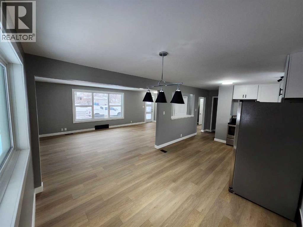 2402 5th Avenue, Lethbridge, Alberta  T1J 0X3 - Photo 5 - A2266071