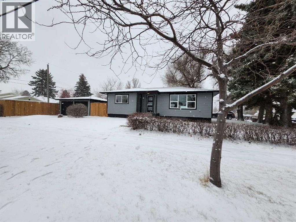 2402 5th Avenue, Lethbridge, Alberta  T1J 0X3 - Photo 2 - A2266071