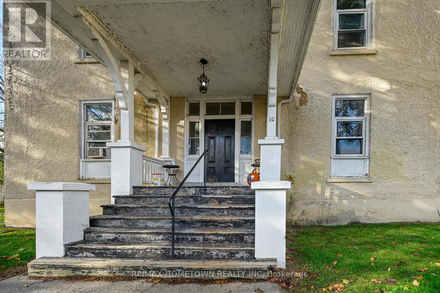 10 Belvedere Place, Brockville, Ontario K6V 3A4 - Photo 3 - X12590036