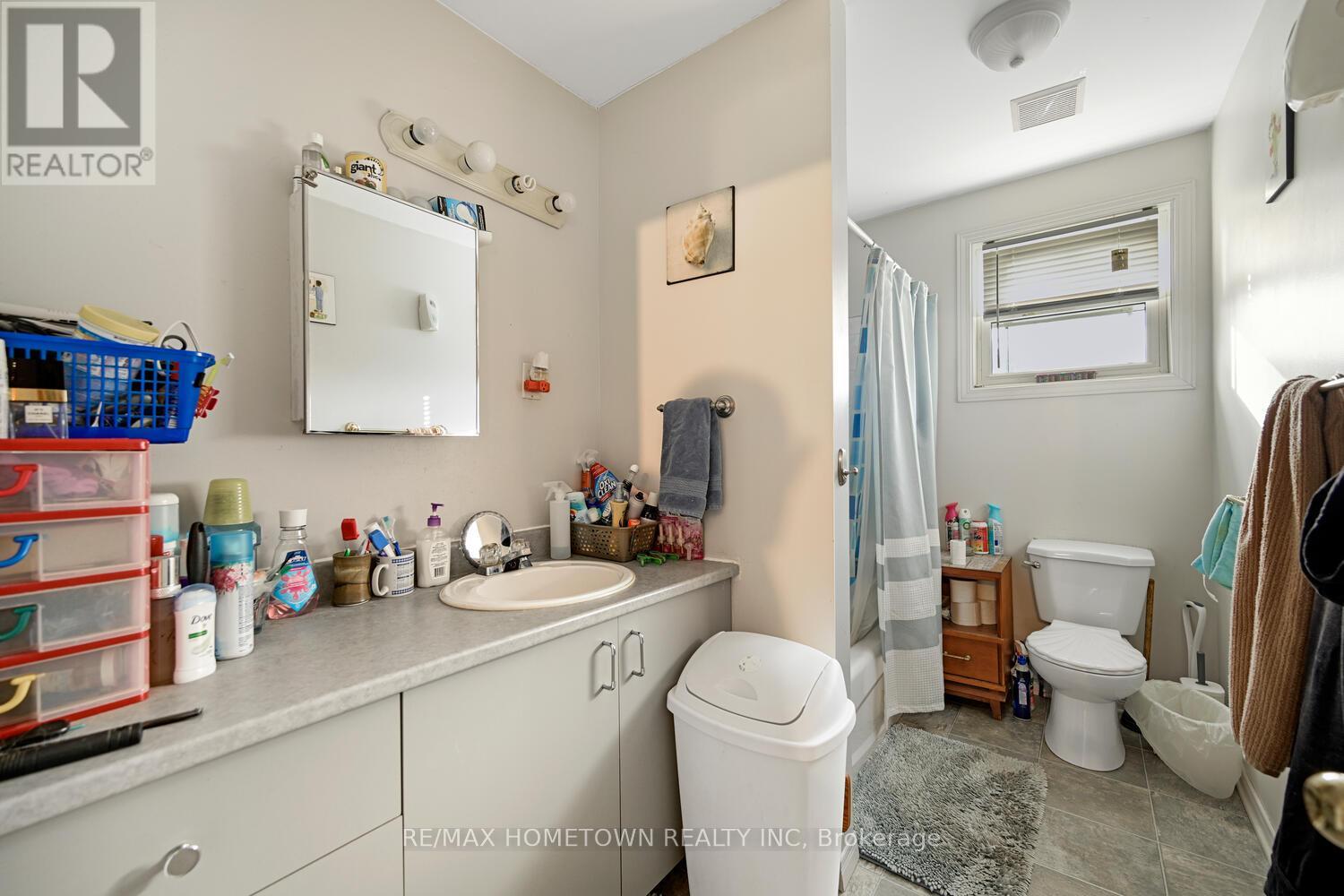 10 Belvedere Place, Brockville, Ontario K6V 3A4 - Photo 39 - X12590036