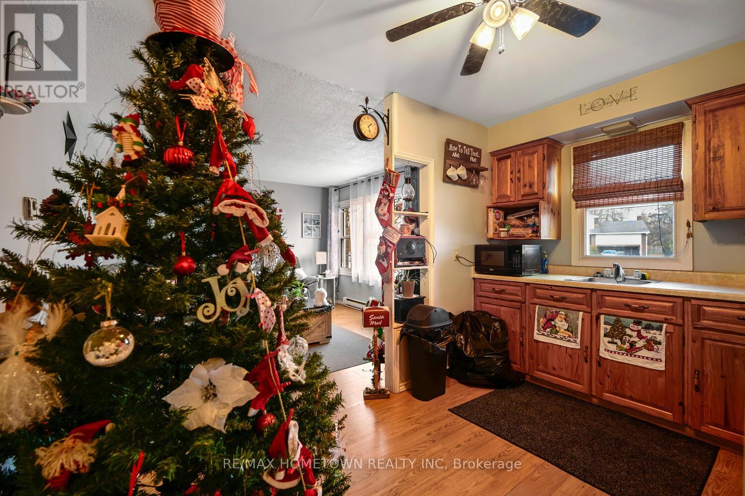 10 Belvedere Place, Brockville, Ontario K6V 3A4 - Photo 41 - X12590036