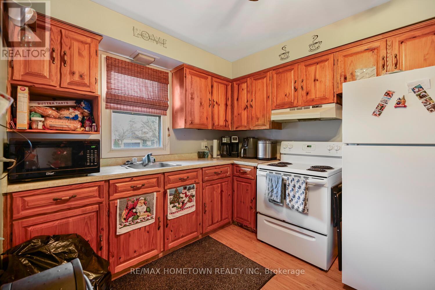 10 Belvedere Place, Brockville, Ontario K6V 3A4 - Photo 42 - X12590036