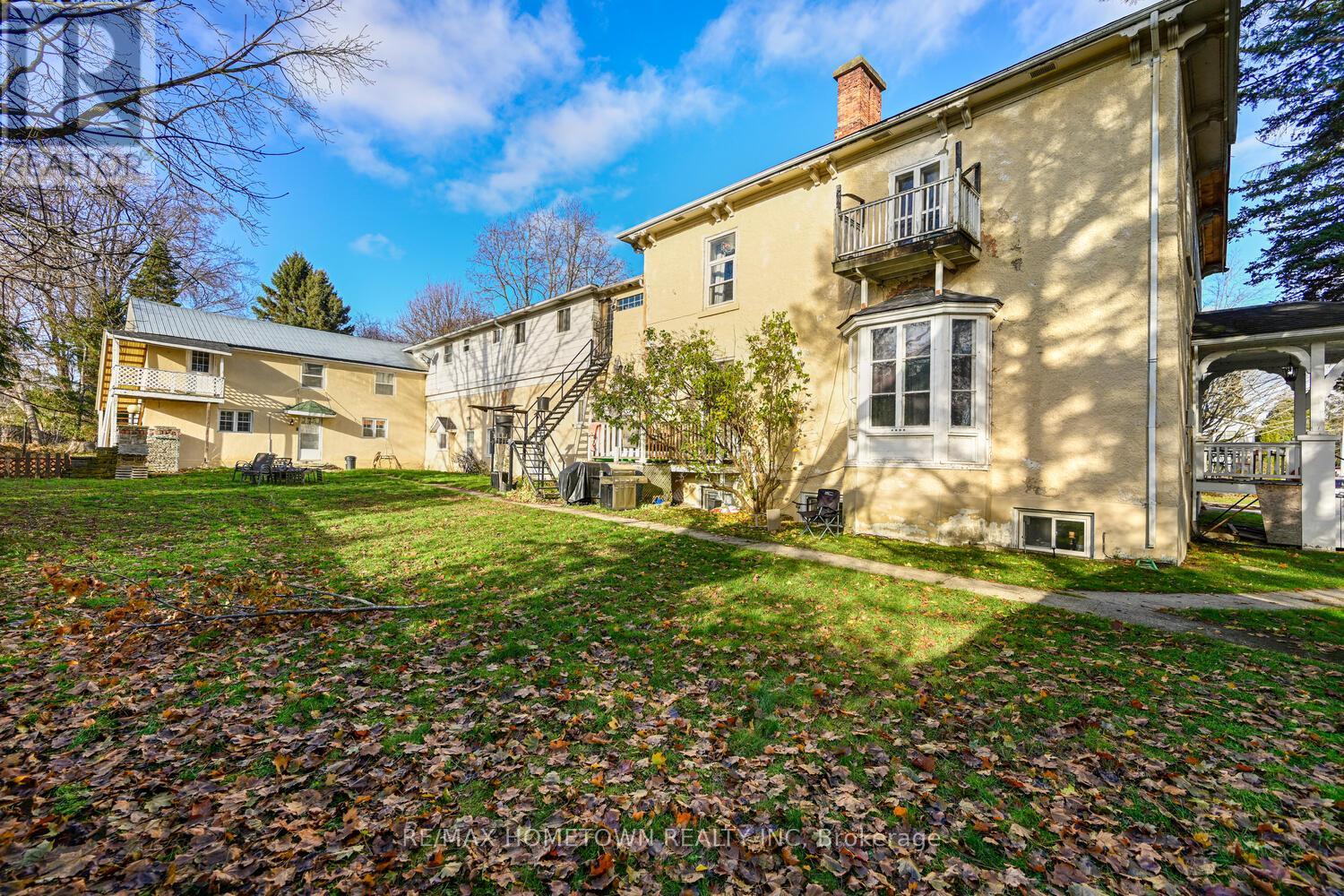 10 Belvedere Place, Brockville, Ontario K6V 3A4 - Photo 9 - X12590036