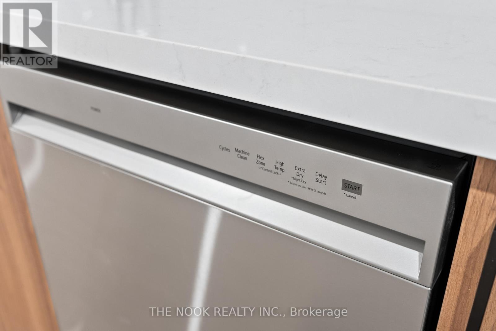 525 Larry Avenue, Oshawa, Ontario L1K 2B7 - Photo 9 - E12590024