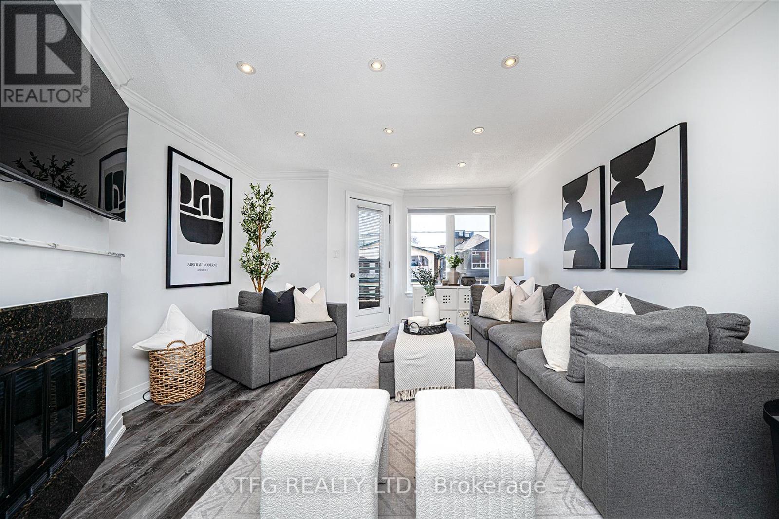 7 - 120 Glen Manor Drive, Toronto (The Beaches), Ontario  M4E 2X6 - Photo 15 - E12590068