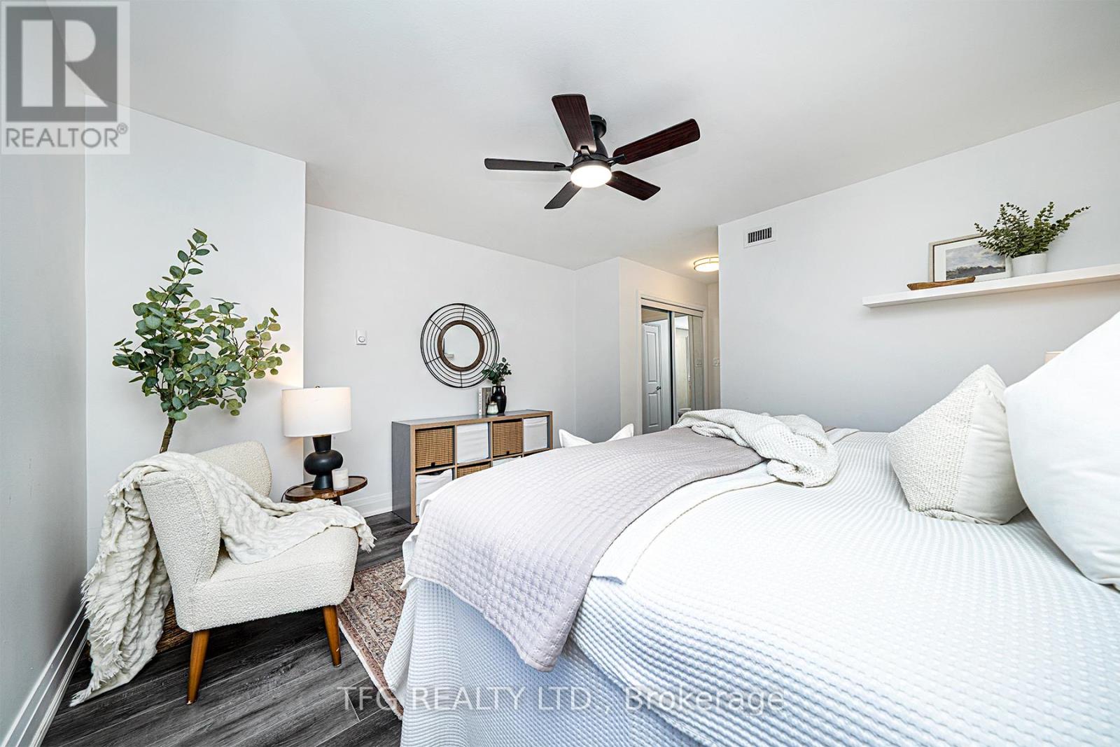 7 - 120 Glen Manor Drive, Toronto (The Beaches), Ontario  M4E 2X6 - Photo 28 - E12590068