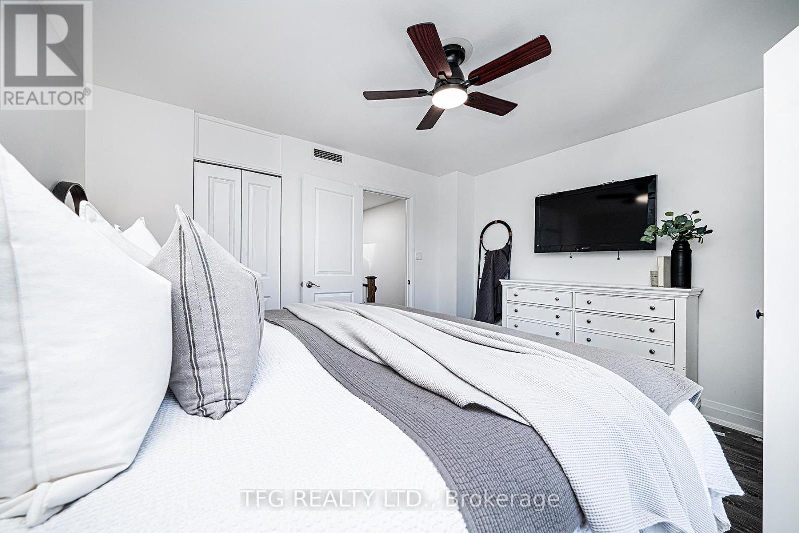 7 - 120 Glen Manor Drive, Toronto (The Beaches), Ontario  M4E 2X6 - Photo 32 - E12590068