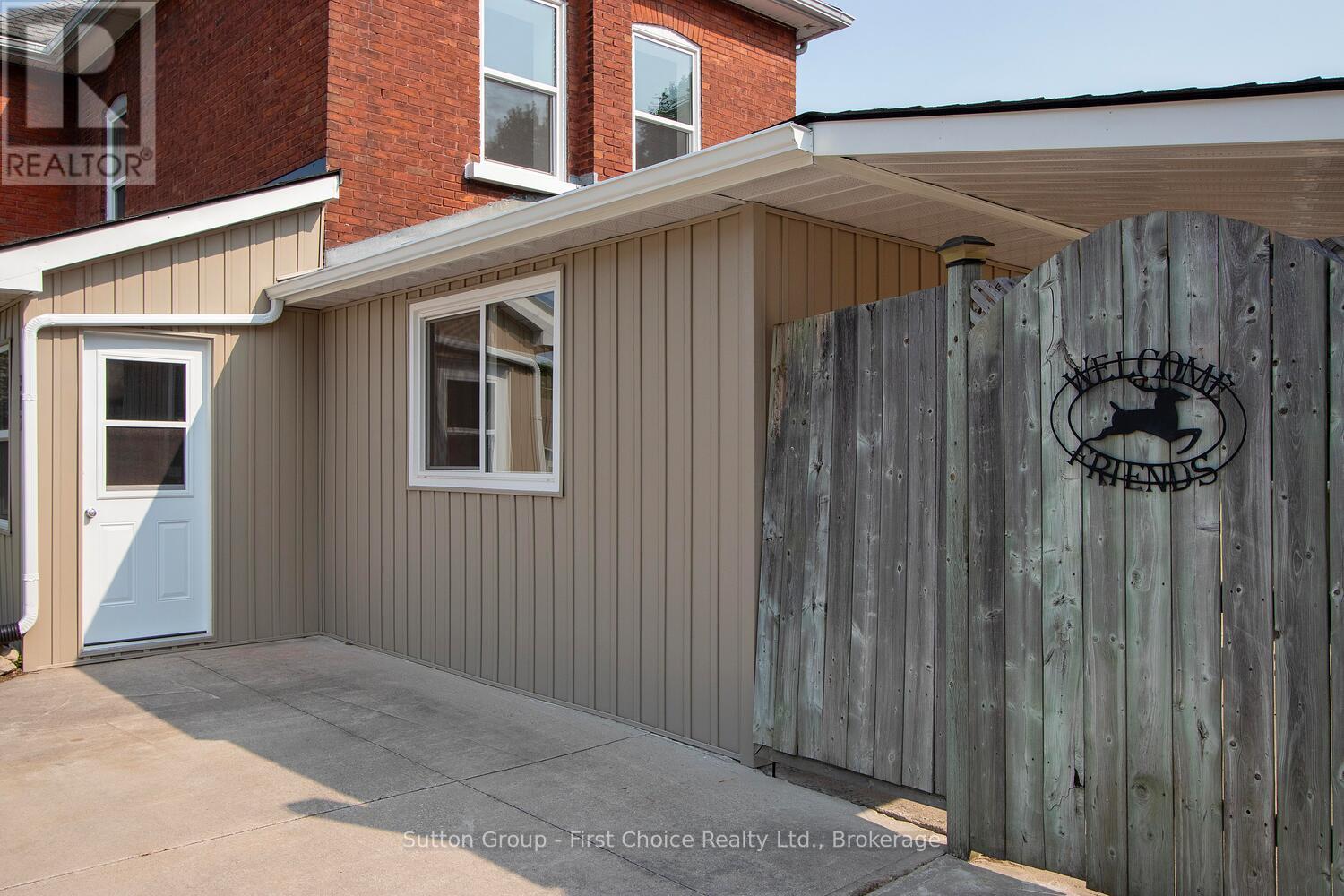 307 Nelson Street, Stratford, Ontario  N5A 2K5 - Photo 3 - X12589926