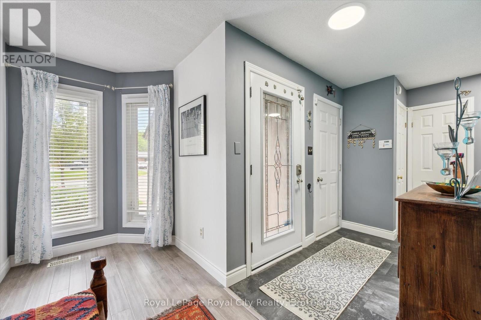 21 Marilyn Drive, Guelph, Ontario N1H 1G9 - Photo 7 - X12589944