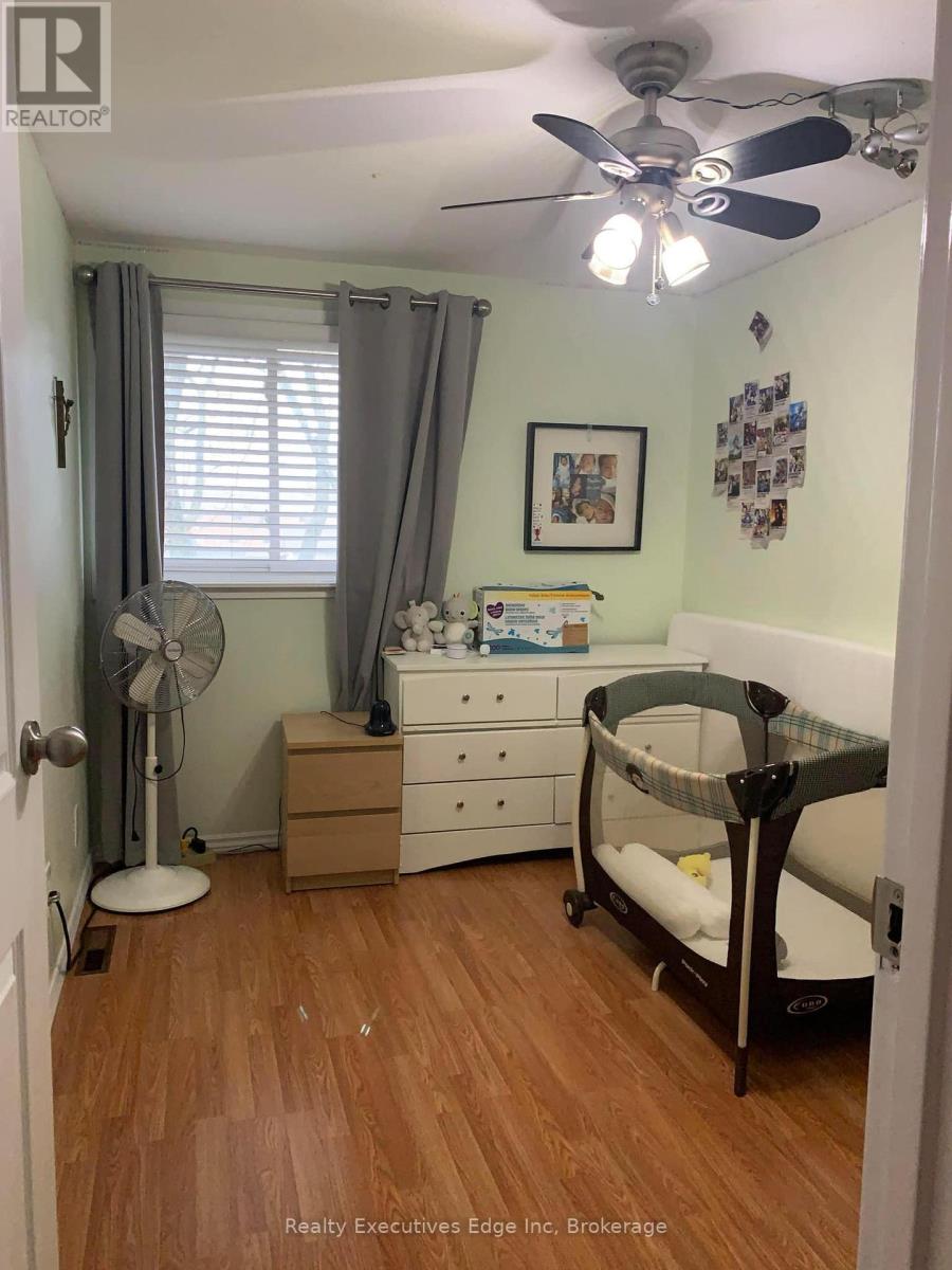 4 - 5982 Dunn Street, Niagara Falls, Ontario  L2G 7J9 - Photo 5 - X12590028