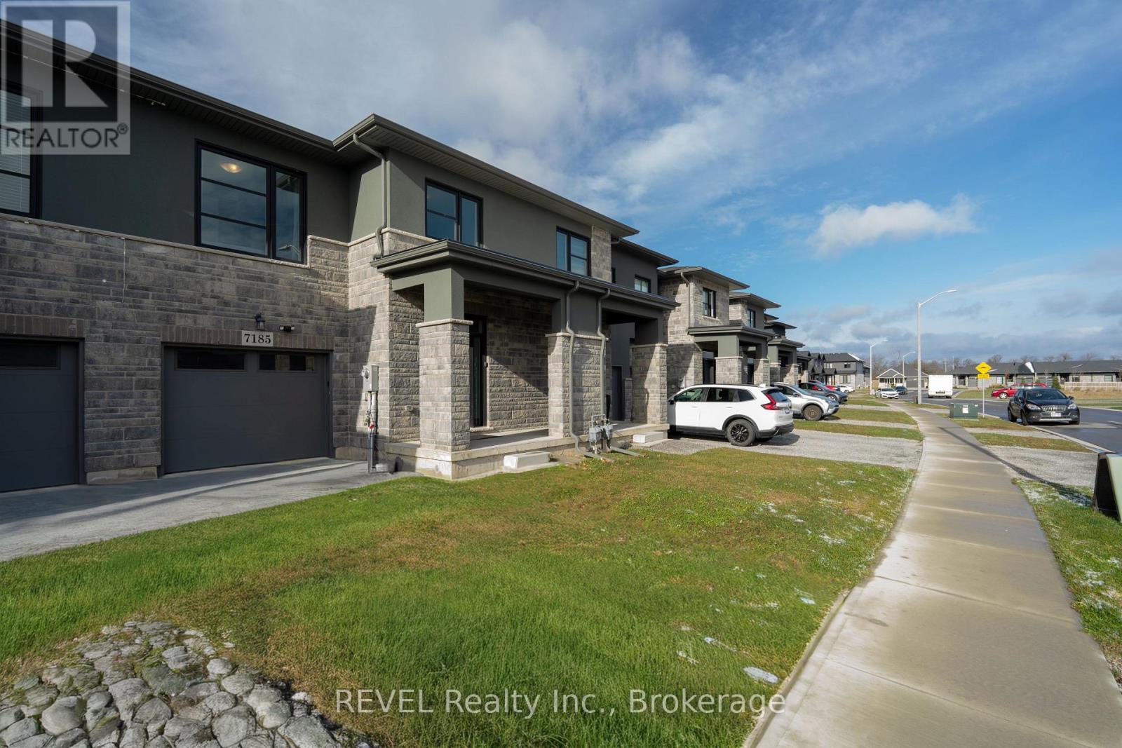 7185 Parsa Street, Niagara Falls, Ontario  L2H 3T1 - Photo 2 - X12589454