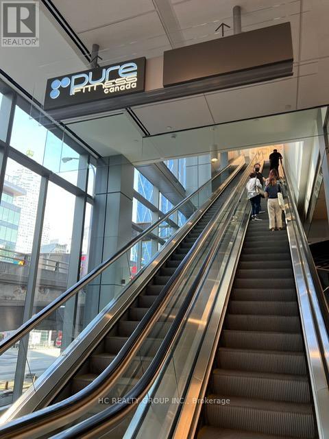 2409 - 100 Harbour Street, Toronto, Ontario  M5J 0B5 - Photo 13 - C12589858