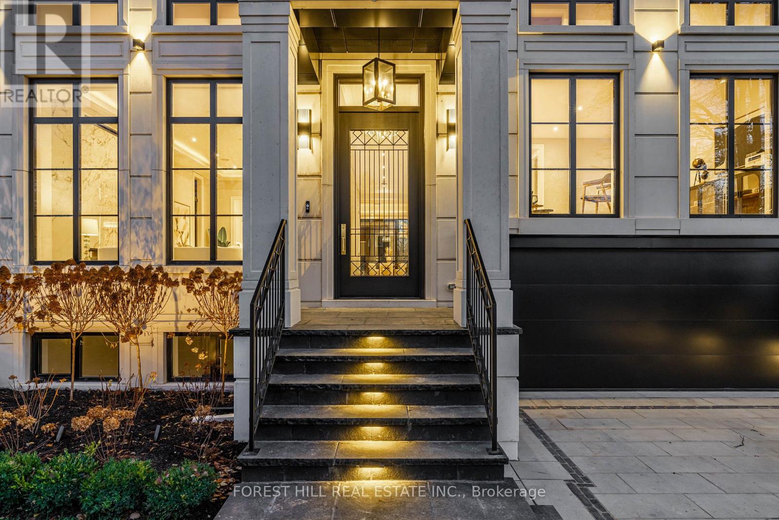 23 Didrickson Drive, Toronto, Ontario  M2P 1J7 - Photo 2 - C12589934