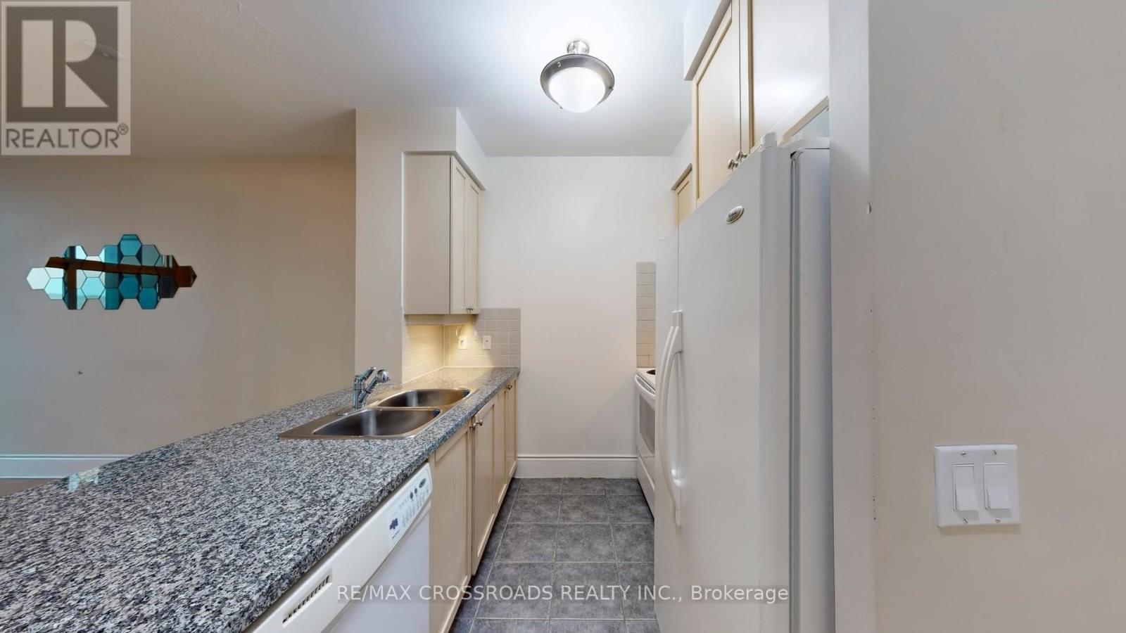 Ph1 - 15 Greenview Avenue, Toronto, Ontario  M2M 4M7 - Photo 18 - C12589936