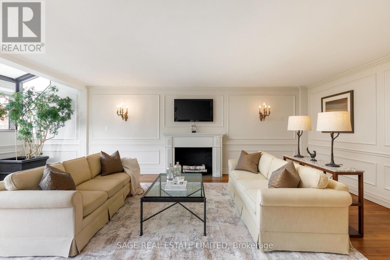 605 - 55a Avenue Road, Toronto, Ontario  M5R 3L2 - Photo 2 - C12589940