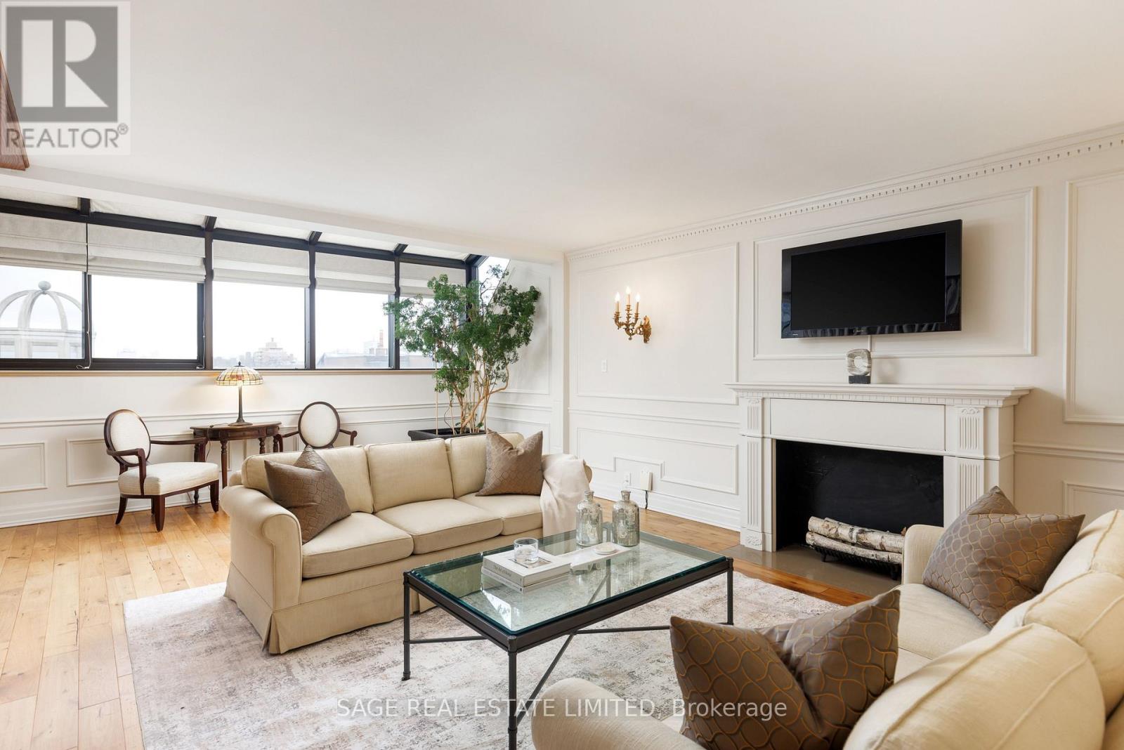 605 - 55a Avenue Road, Toronto, Ontario  M5R 3L2 - Photo 3 - C12589940