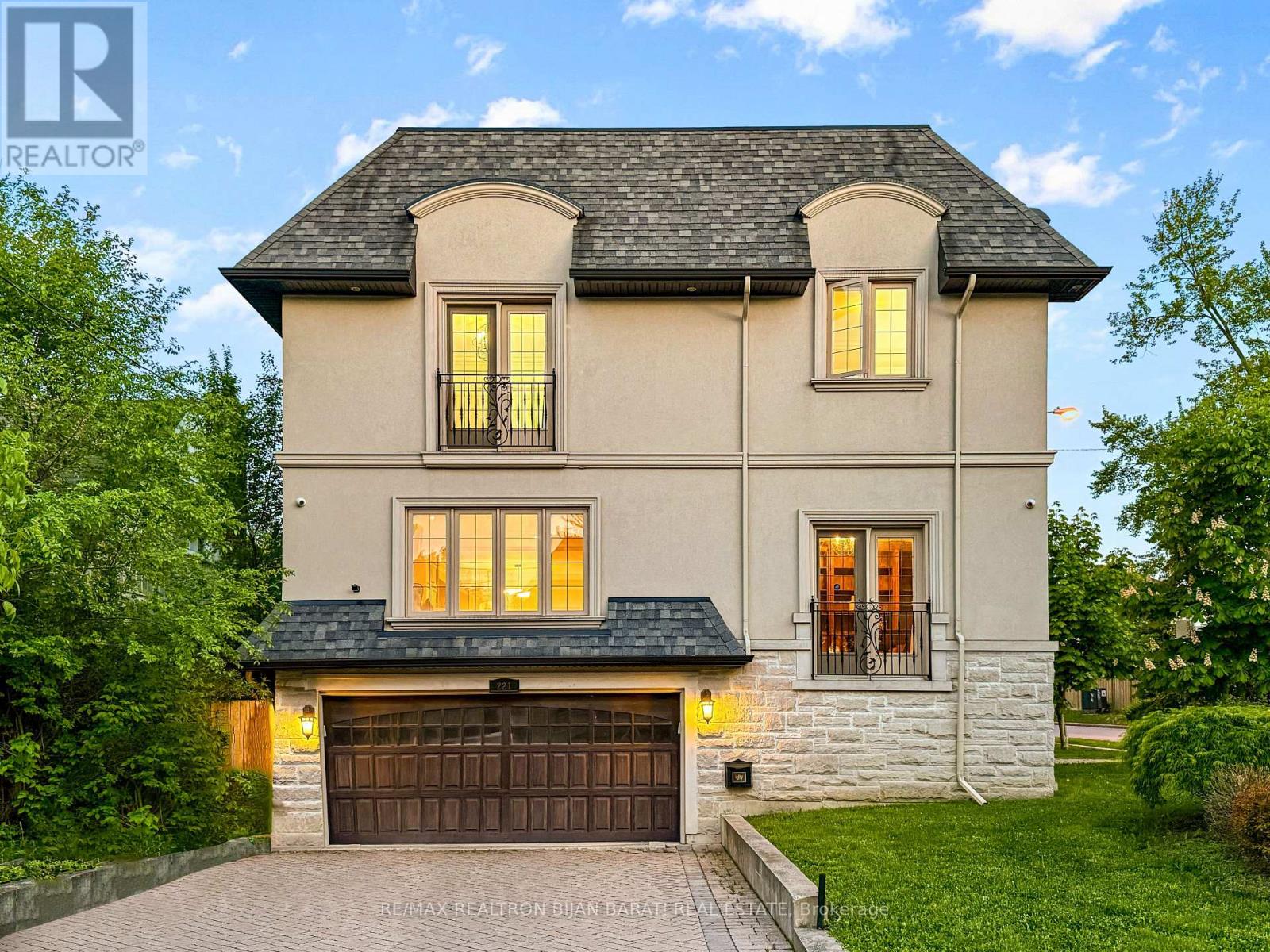 221 Elmwood Avenue, Toronto, Ontario  M2N 3M8 - Photo 3 - C12589942