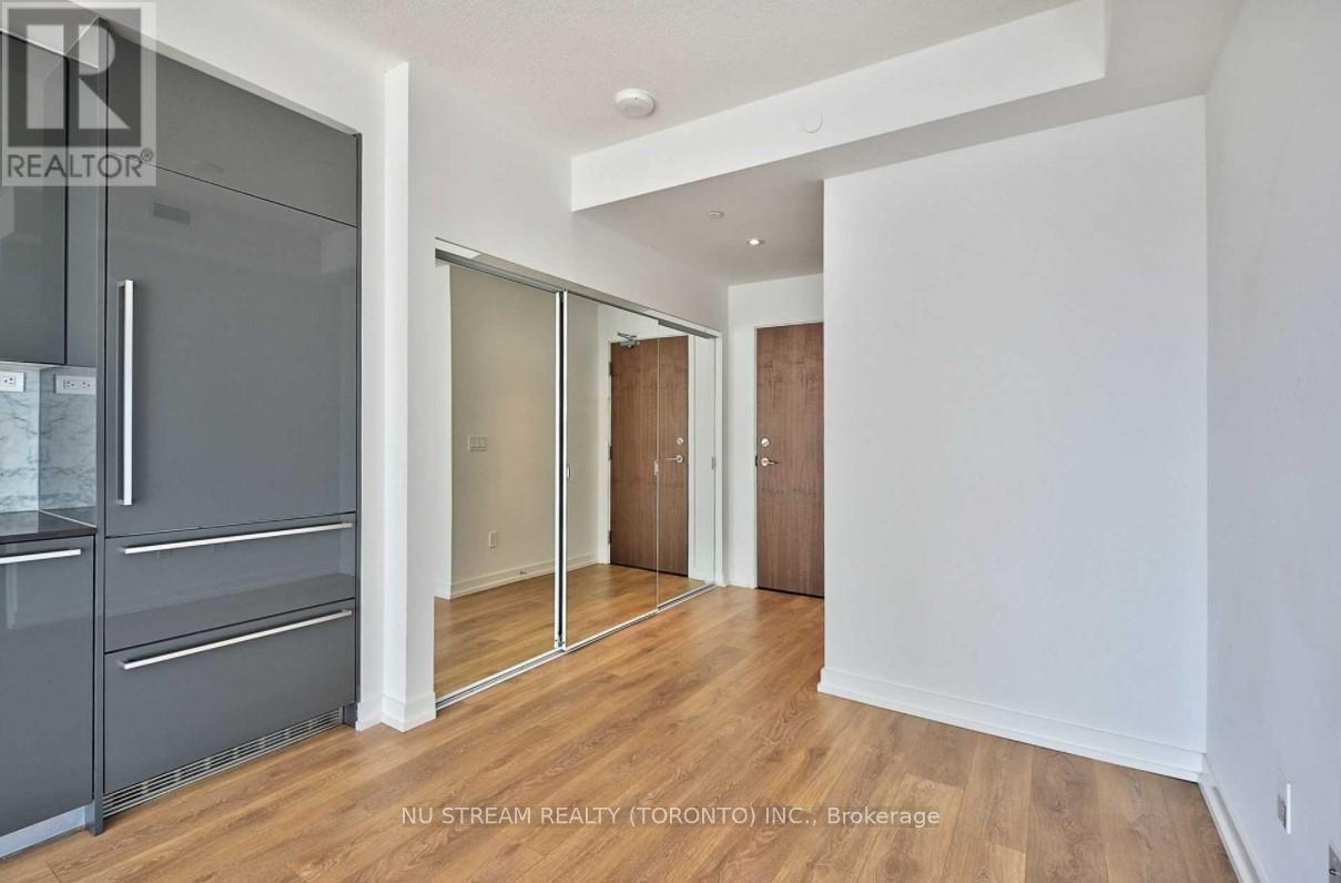 1805 - 115 Mcmahon Drive, Toronto, Ontario  M2K 0E3 - Photo 2 - C12590032