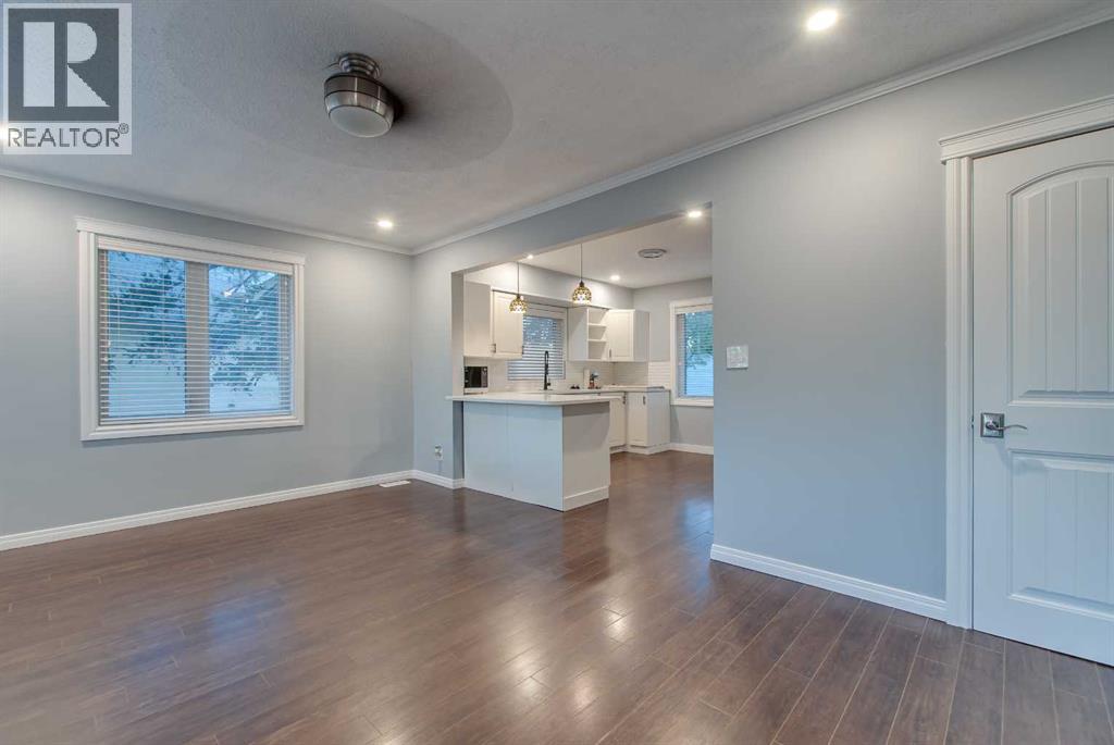 226 4 Street Se, Redcliff, Alberta T0J 2P0 - Photo 7 - A2259875