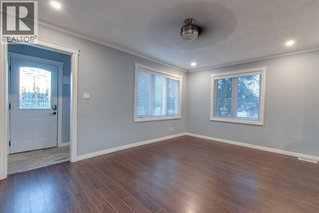 226 4 Street Se, Redcliff, Alberta T0J 2P0 - Photo 8 - A2259875